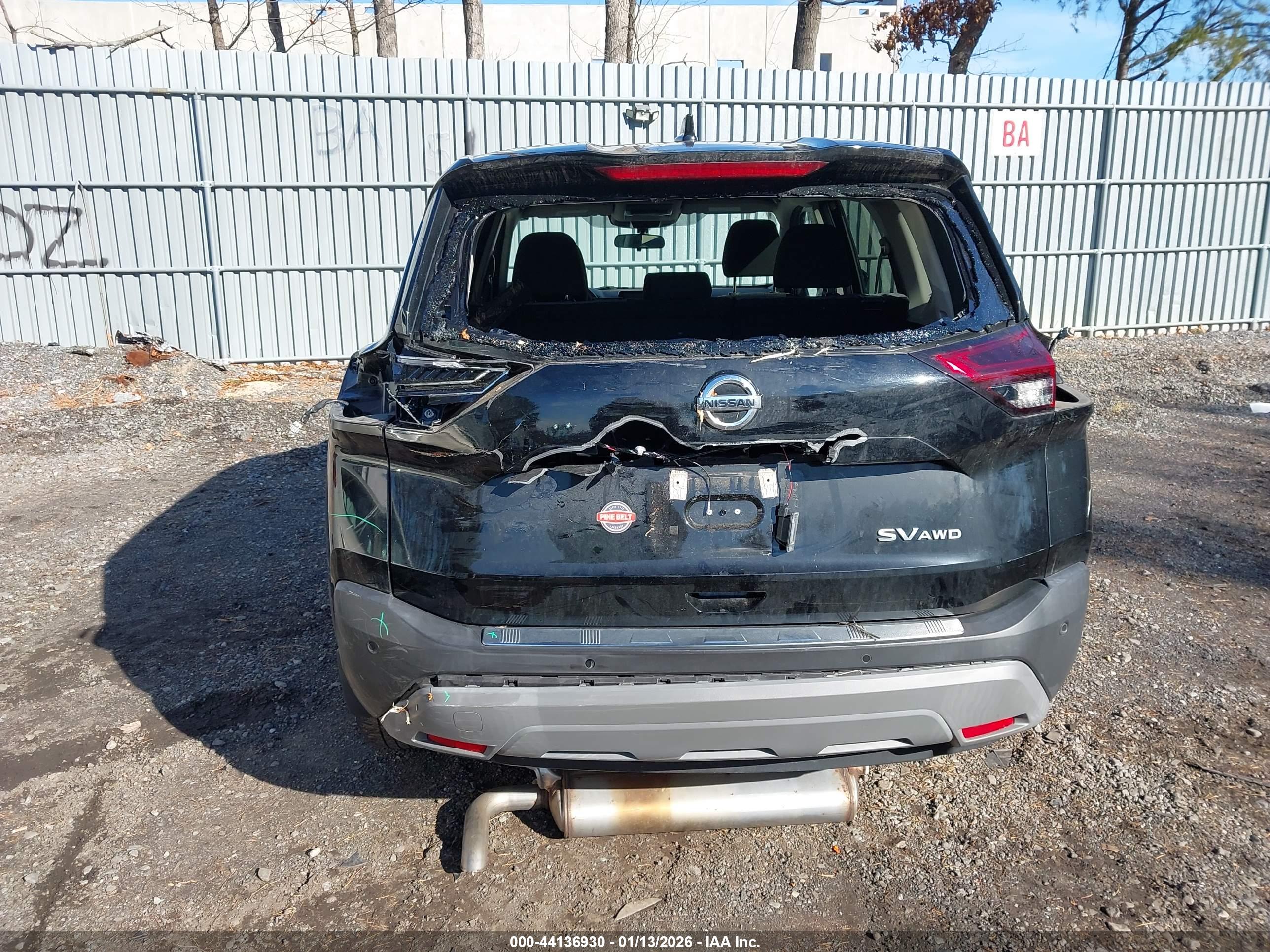 NISSAN ROGUE image 6
