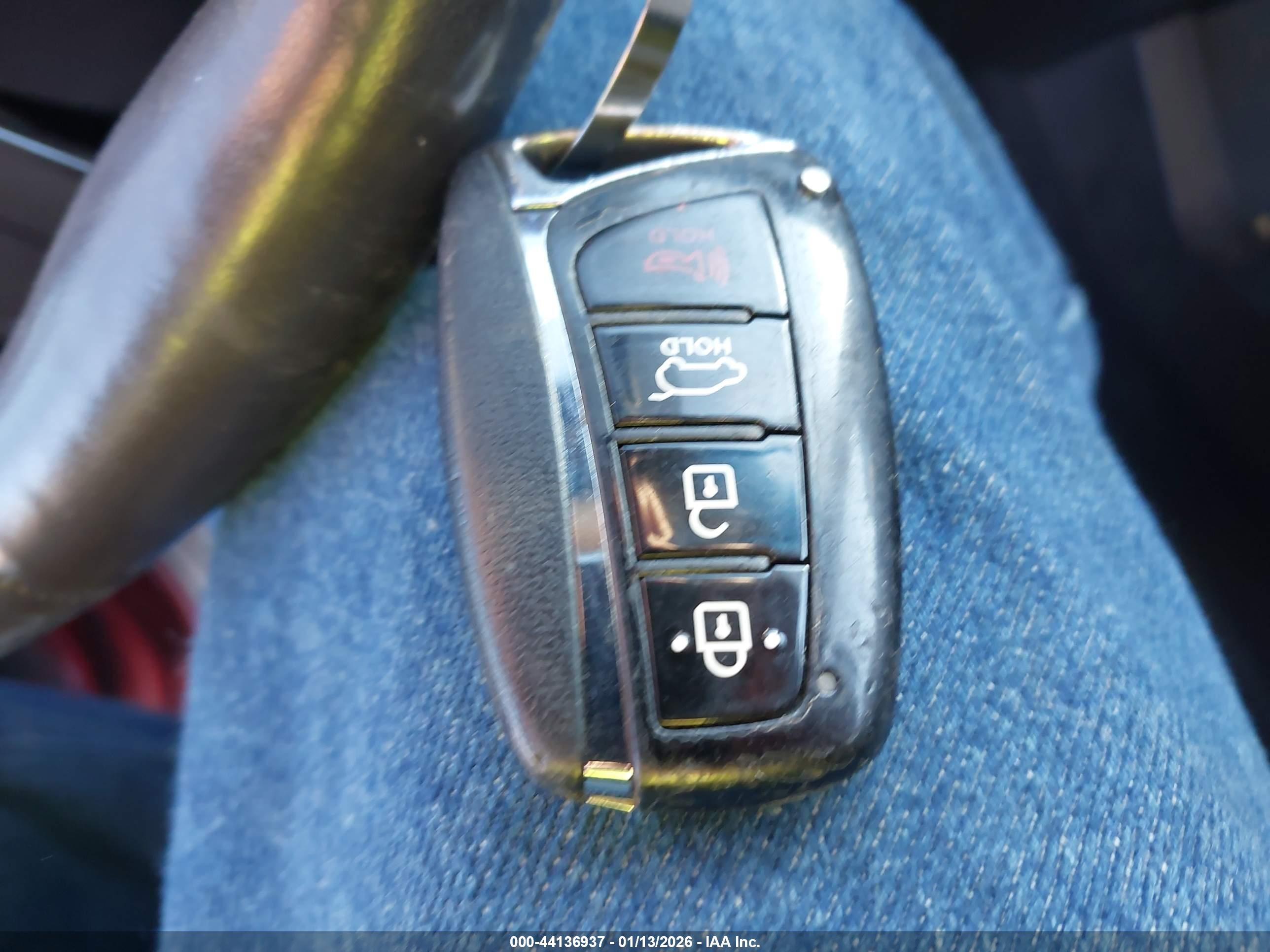 HYUNDAI SANTA image 11