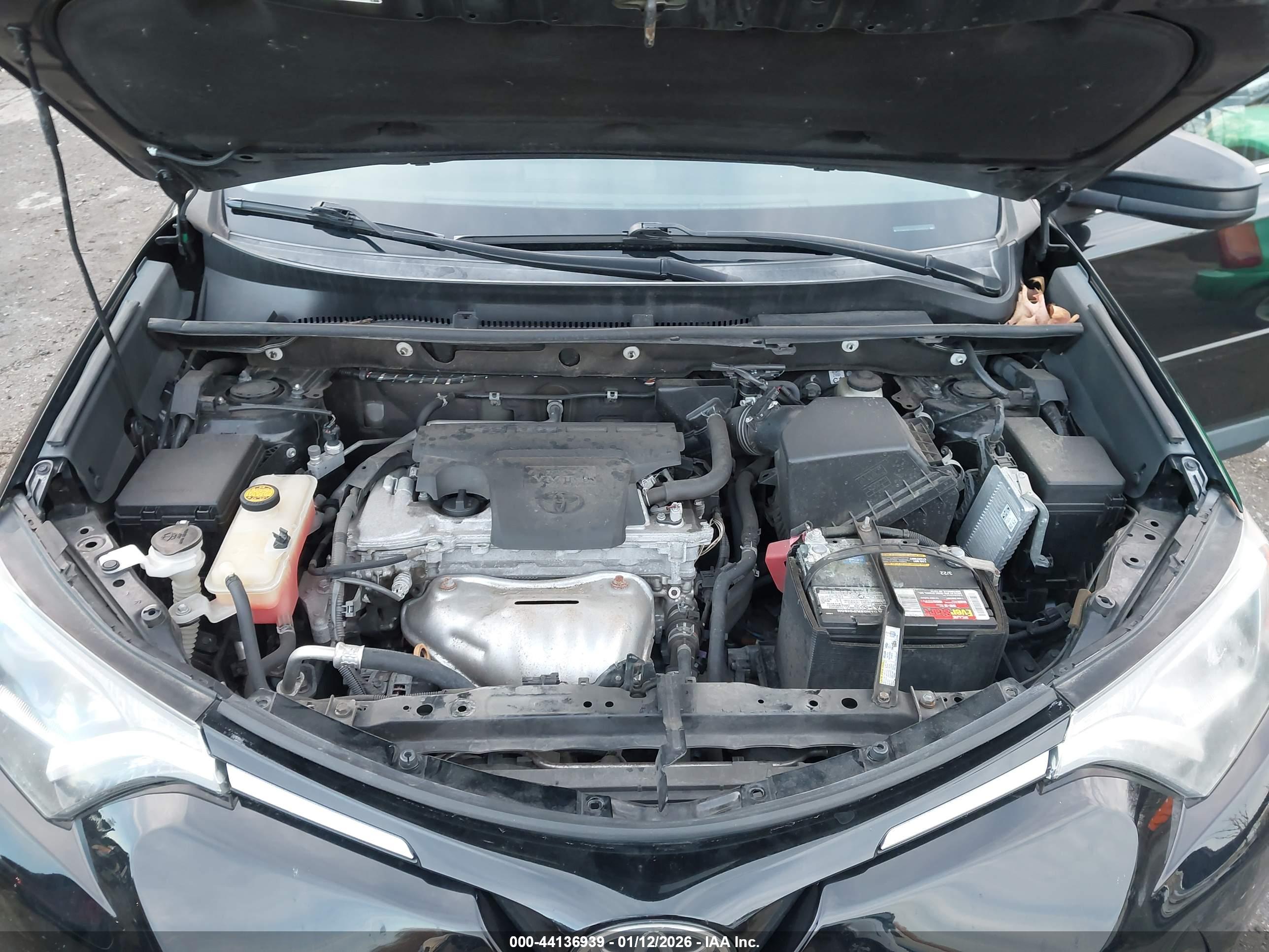 TOYOTA RAV4 image 10