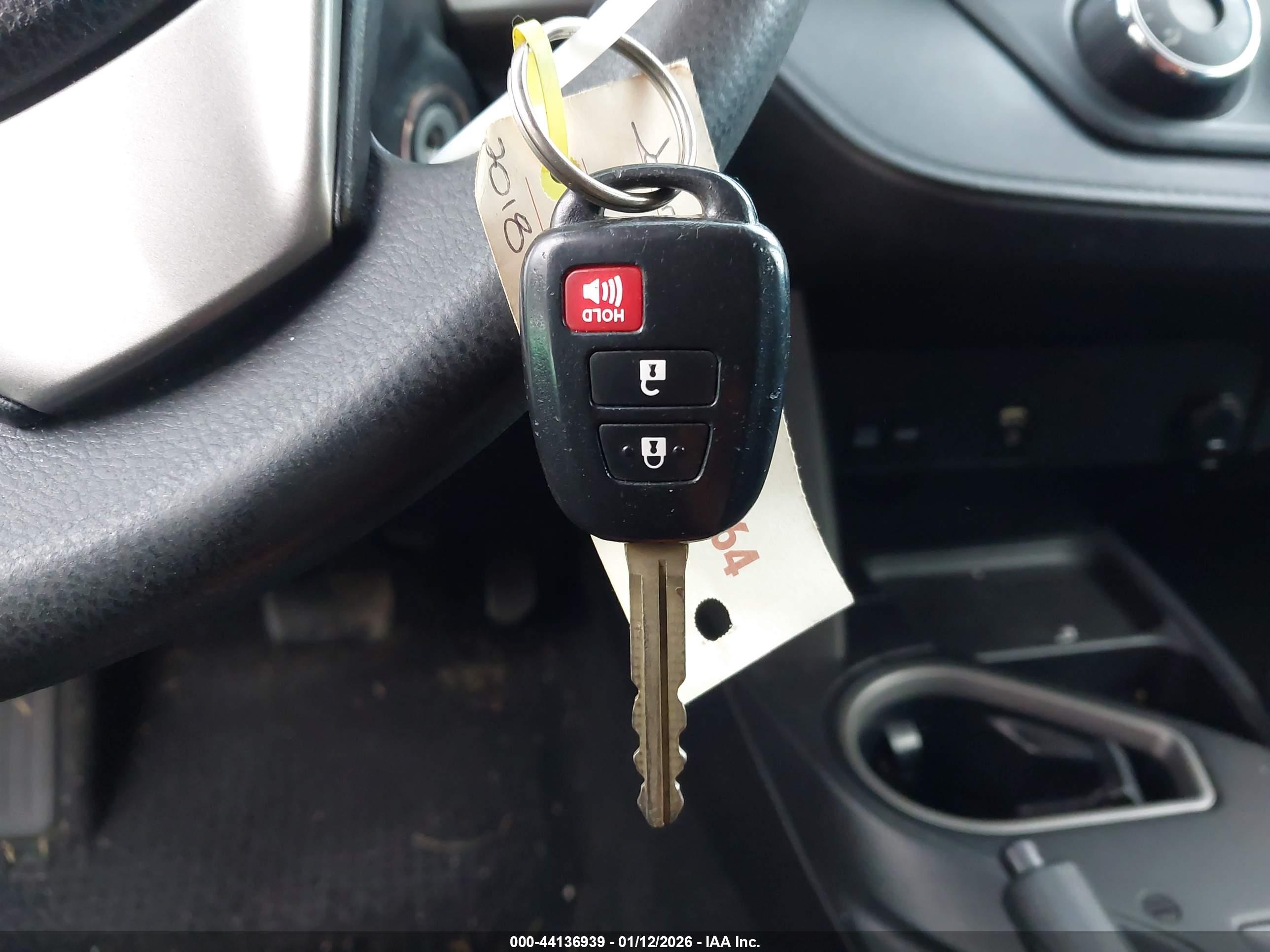 TOYOTA RAV4 image 11