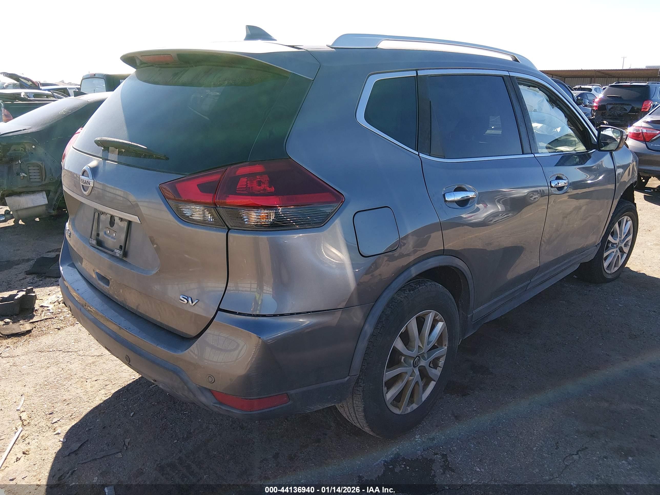 NISSAN ROGUE image 4