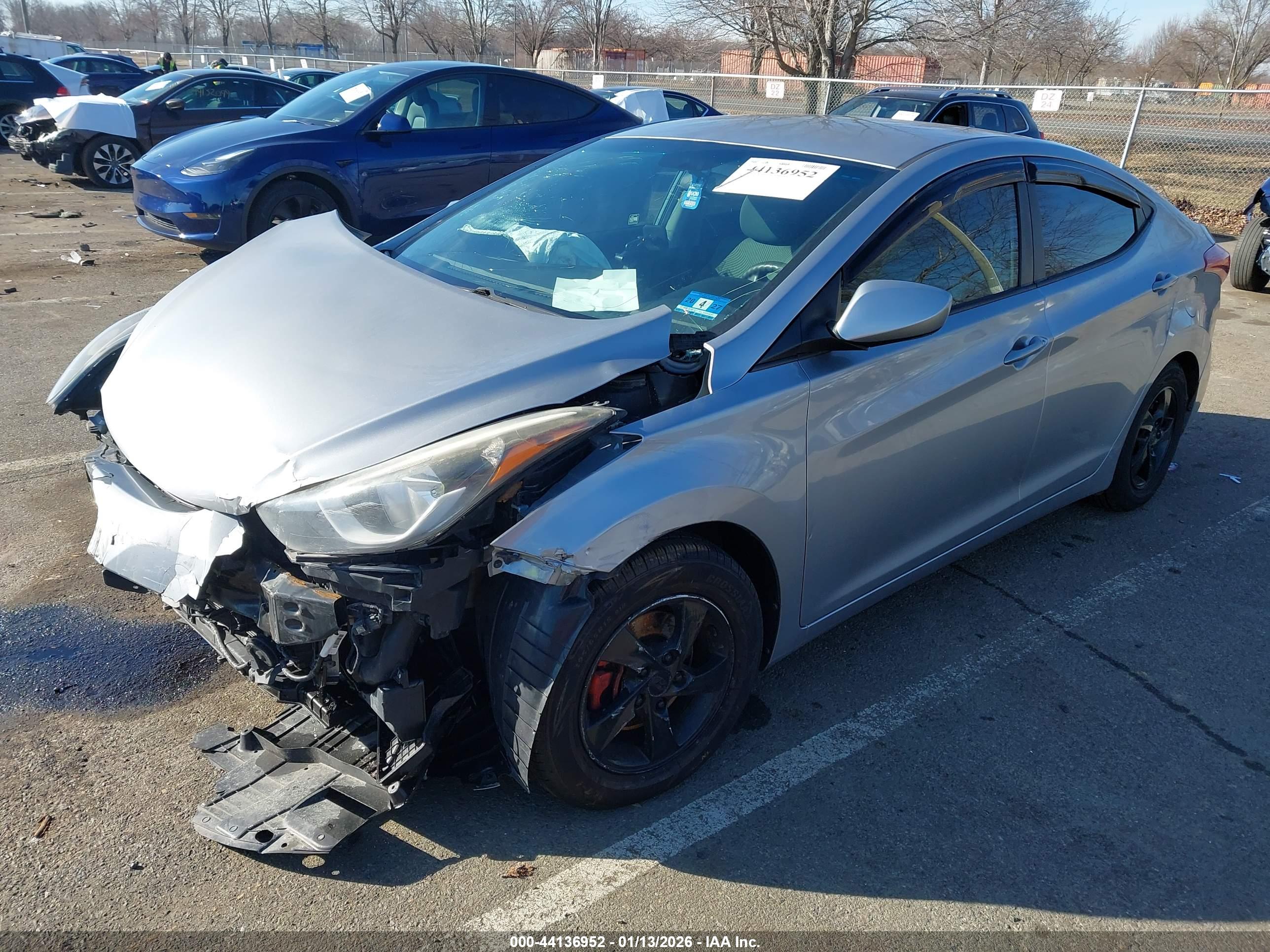 HYUNDAI ELANTRA image 2