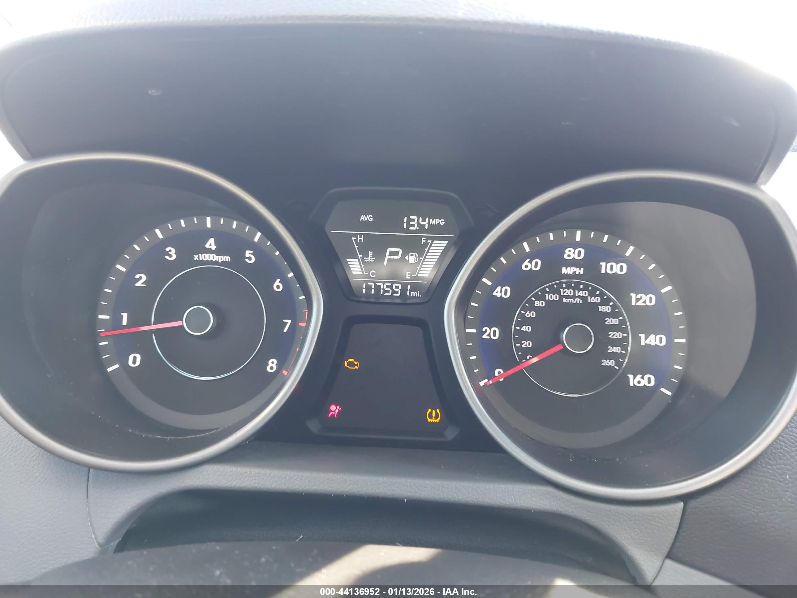 HYUNDAI ELANTRA image 7