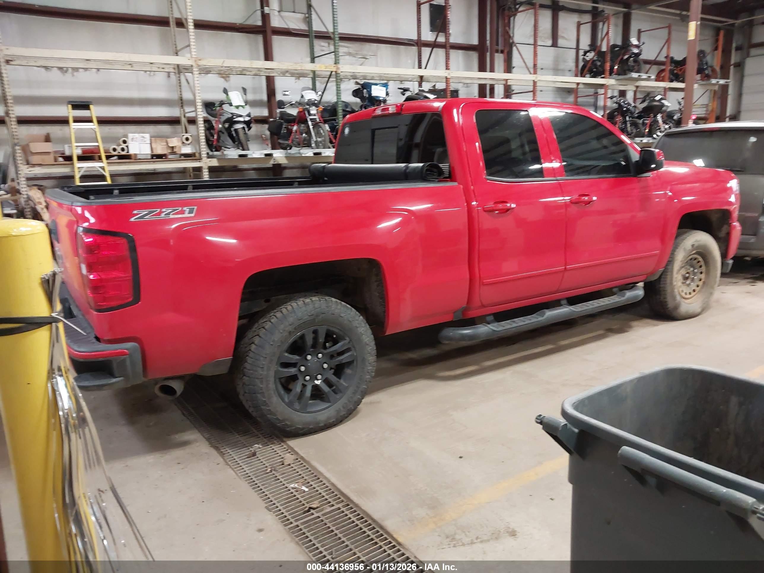 CHEVROLET SILVERADO image 4