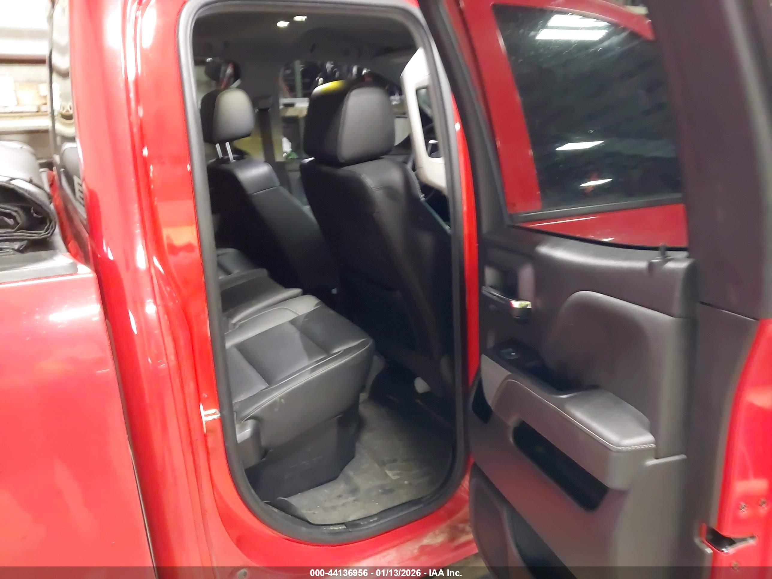 CHEVROLET SILVERADO image 8