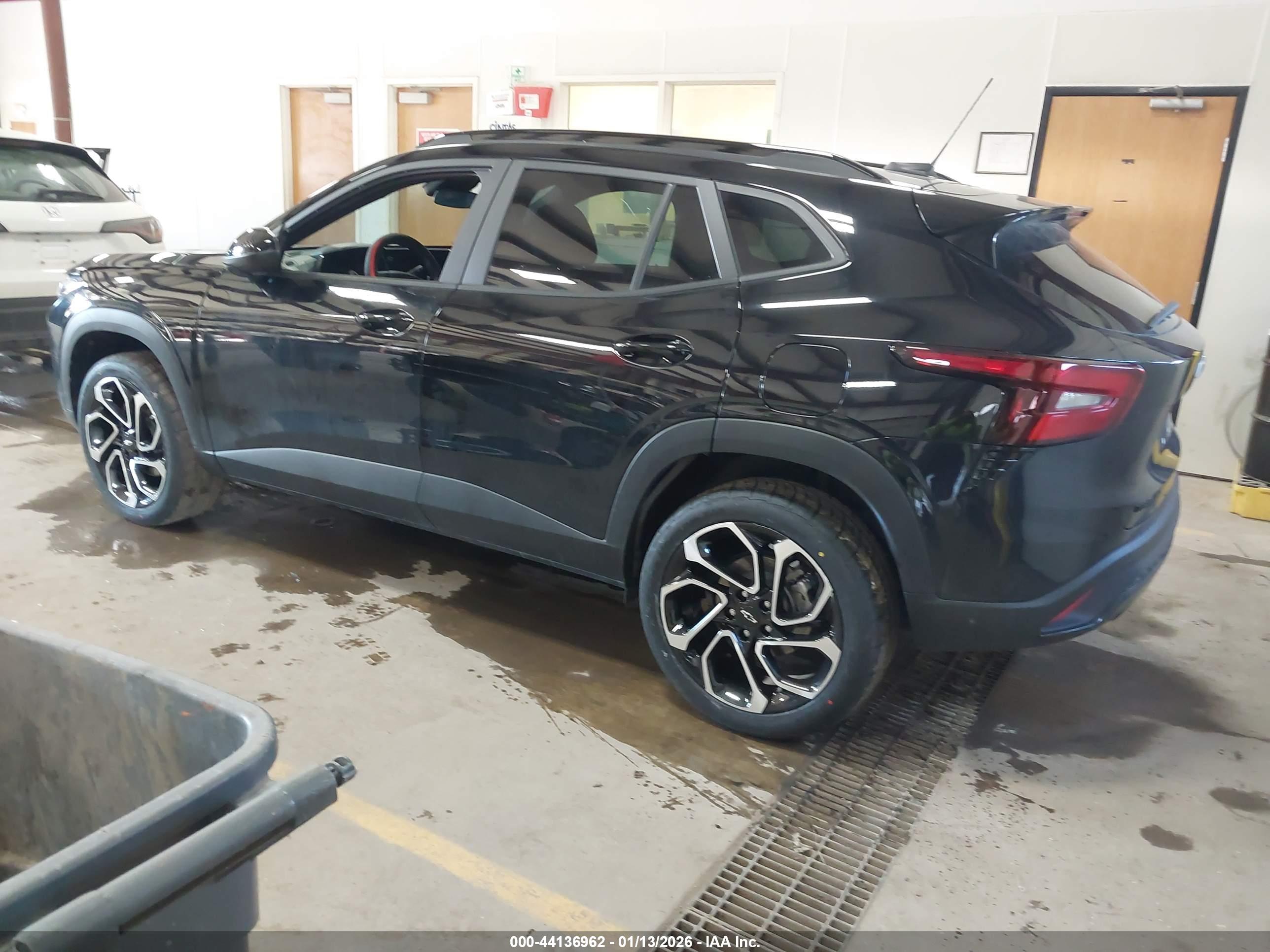 CHEVROLET TRAX image 3