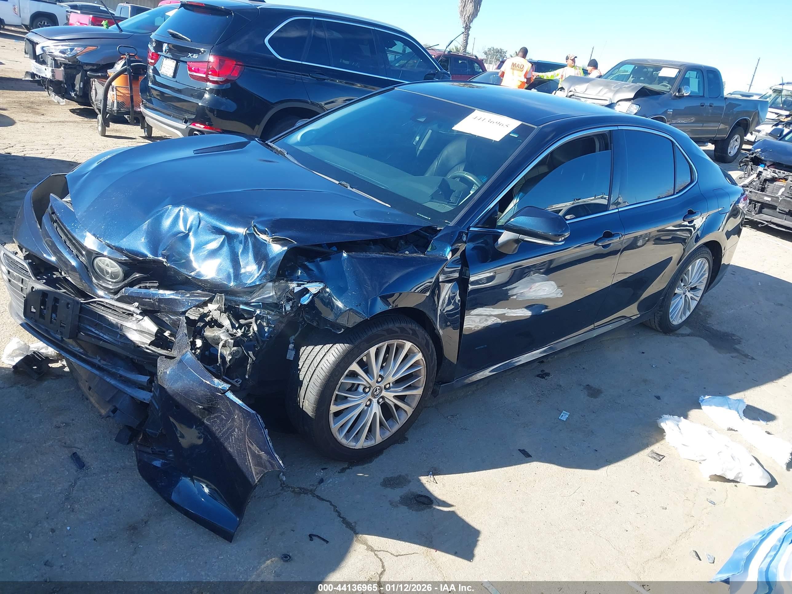 TOYOTA CAMRY image 2