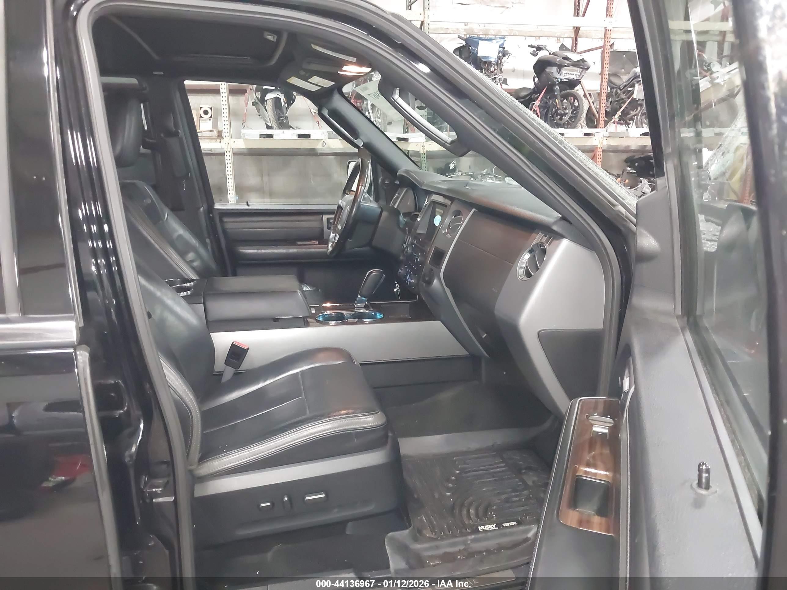 FORD EXPEDITION image 5