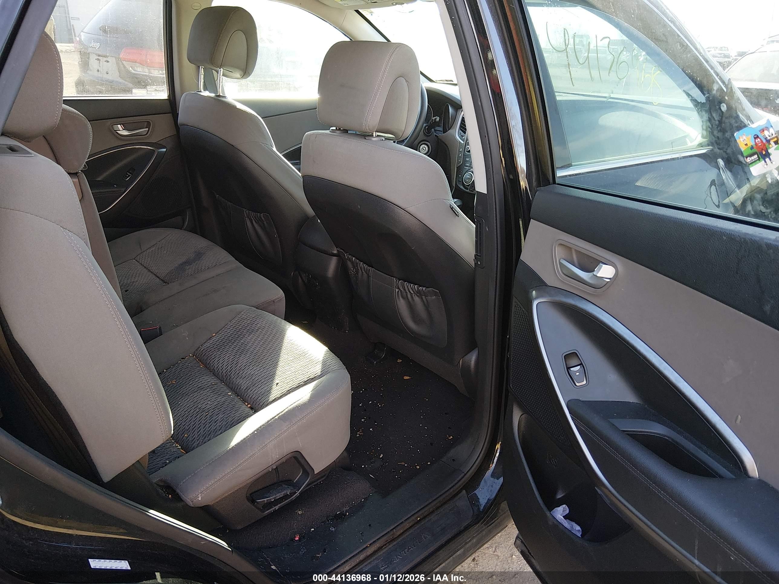 HYUNDAI SANTA image 8