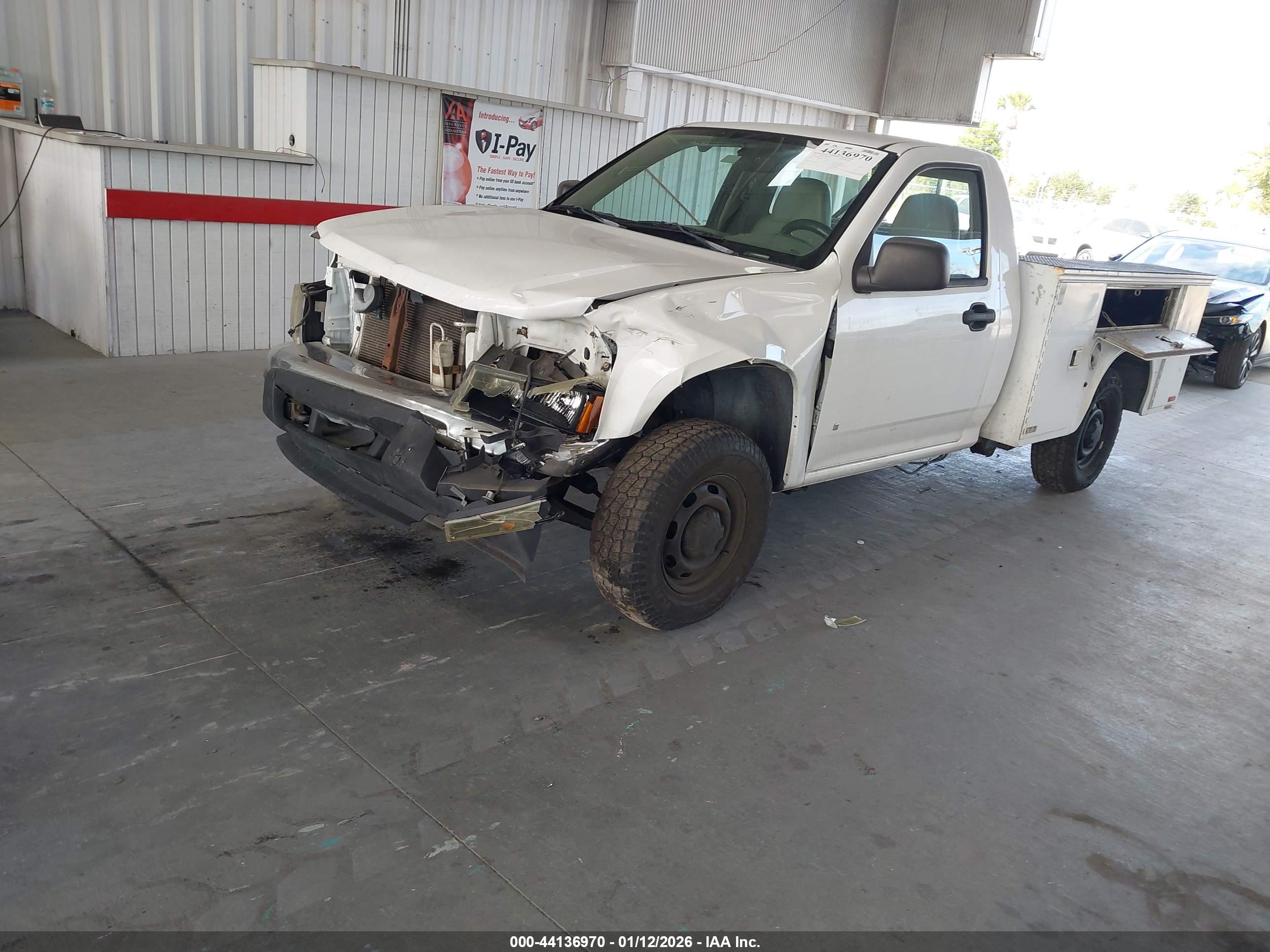 CHEVROLET COLORADO image 2