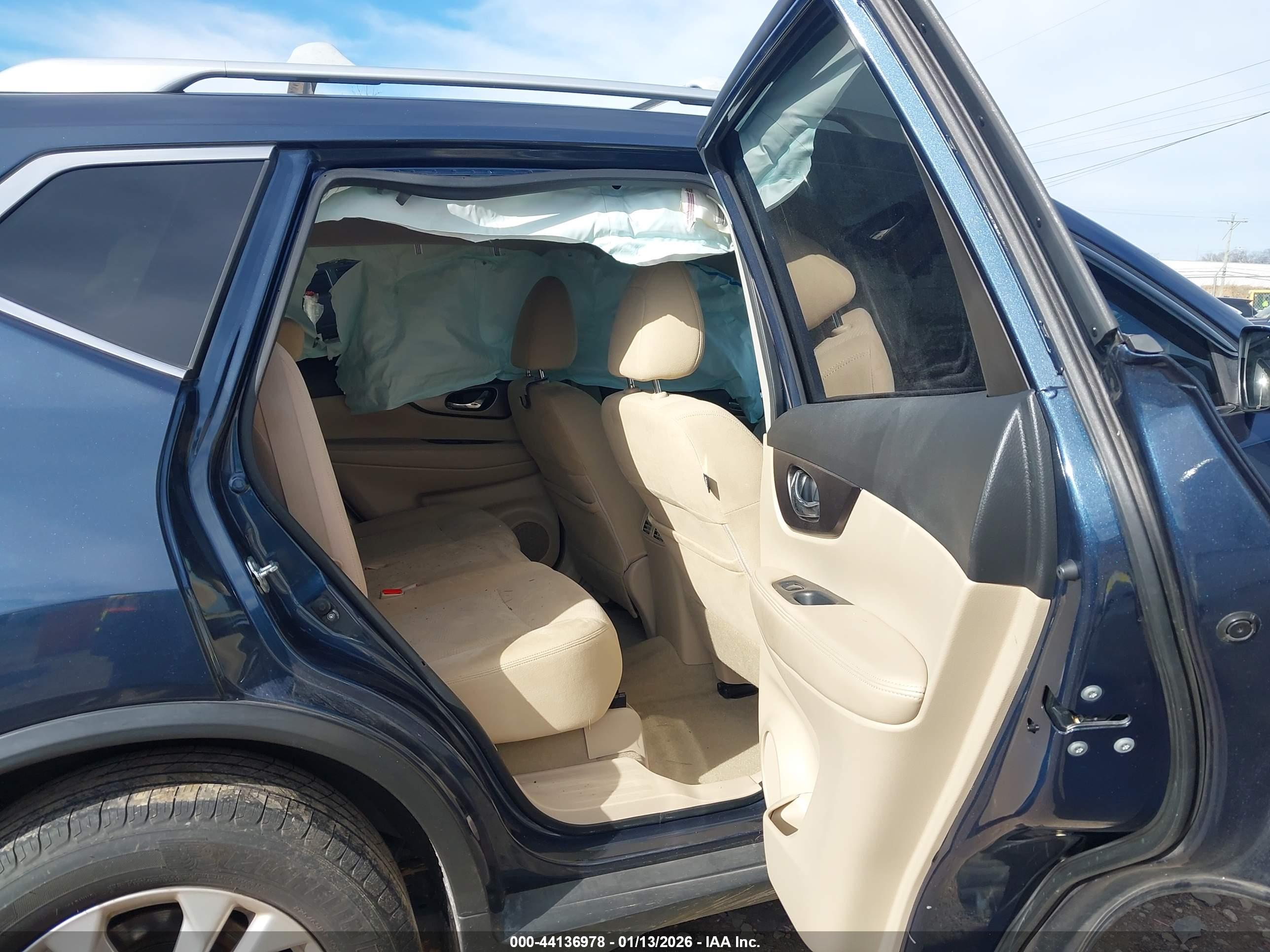 NISSAN ROGUE image 8
