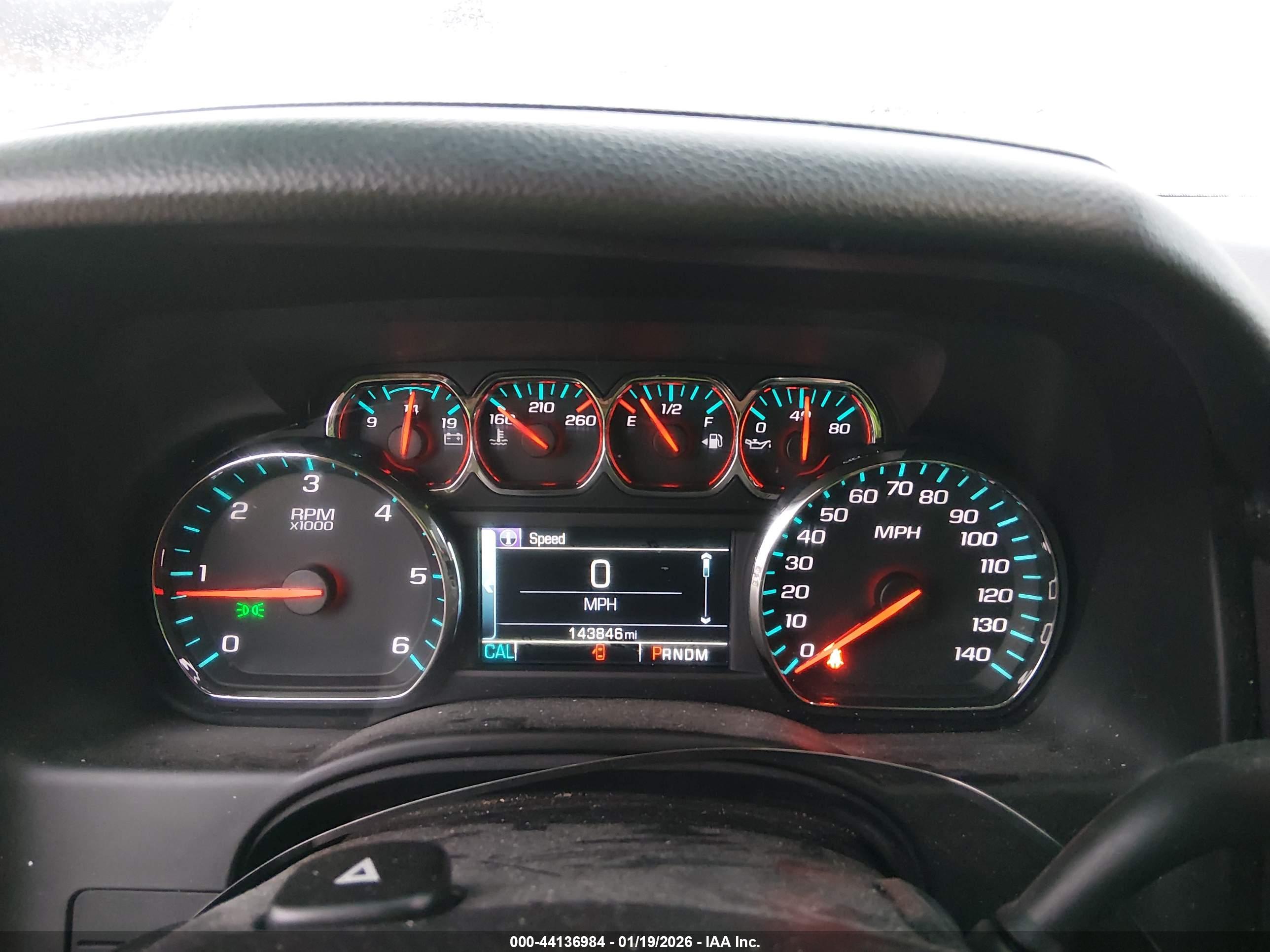 CHEVROLET SUBURBAN image 7