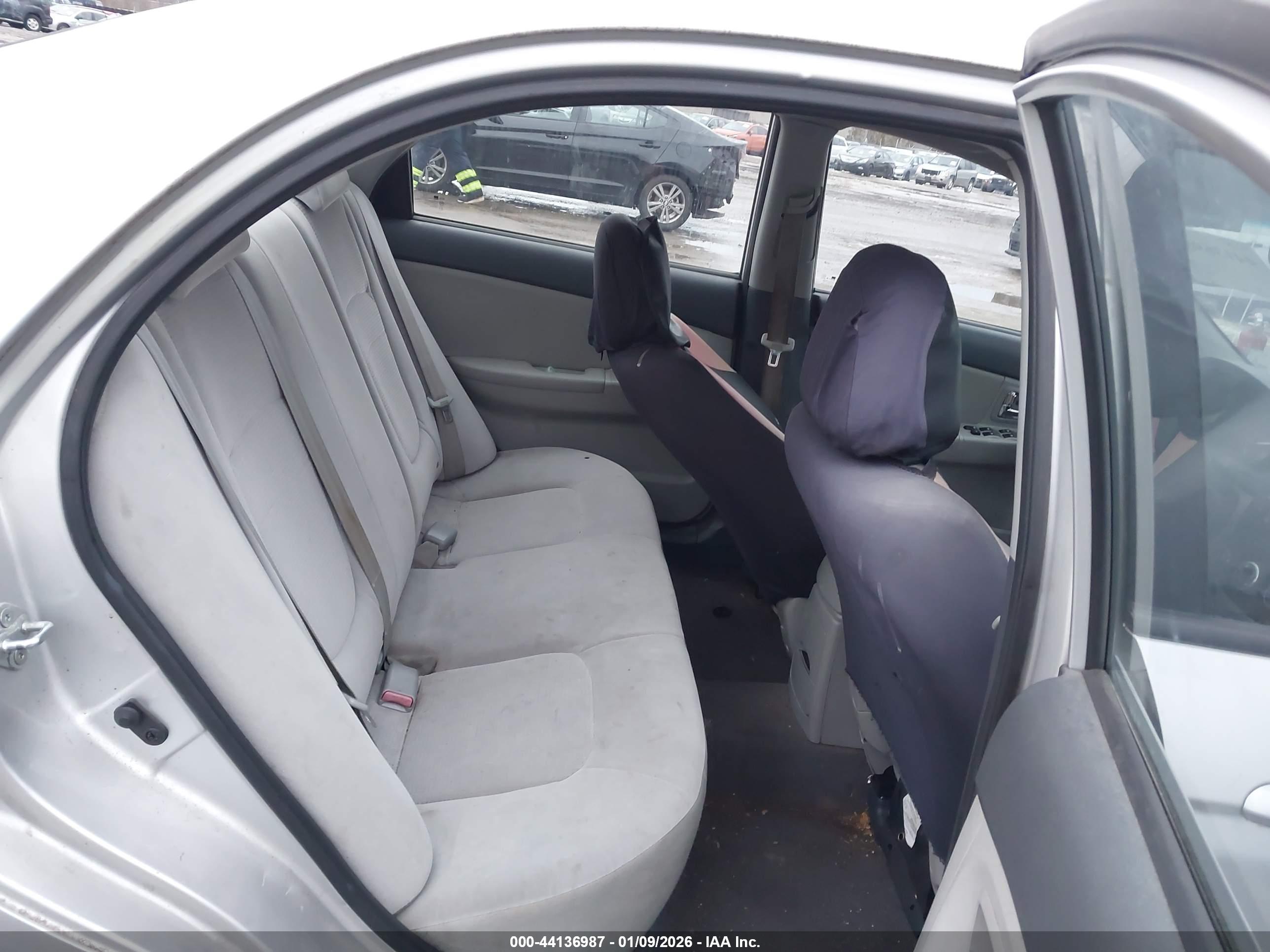 KIA SPECTRA image 8