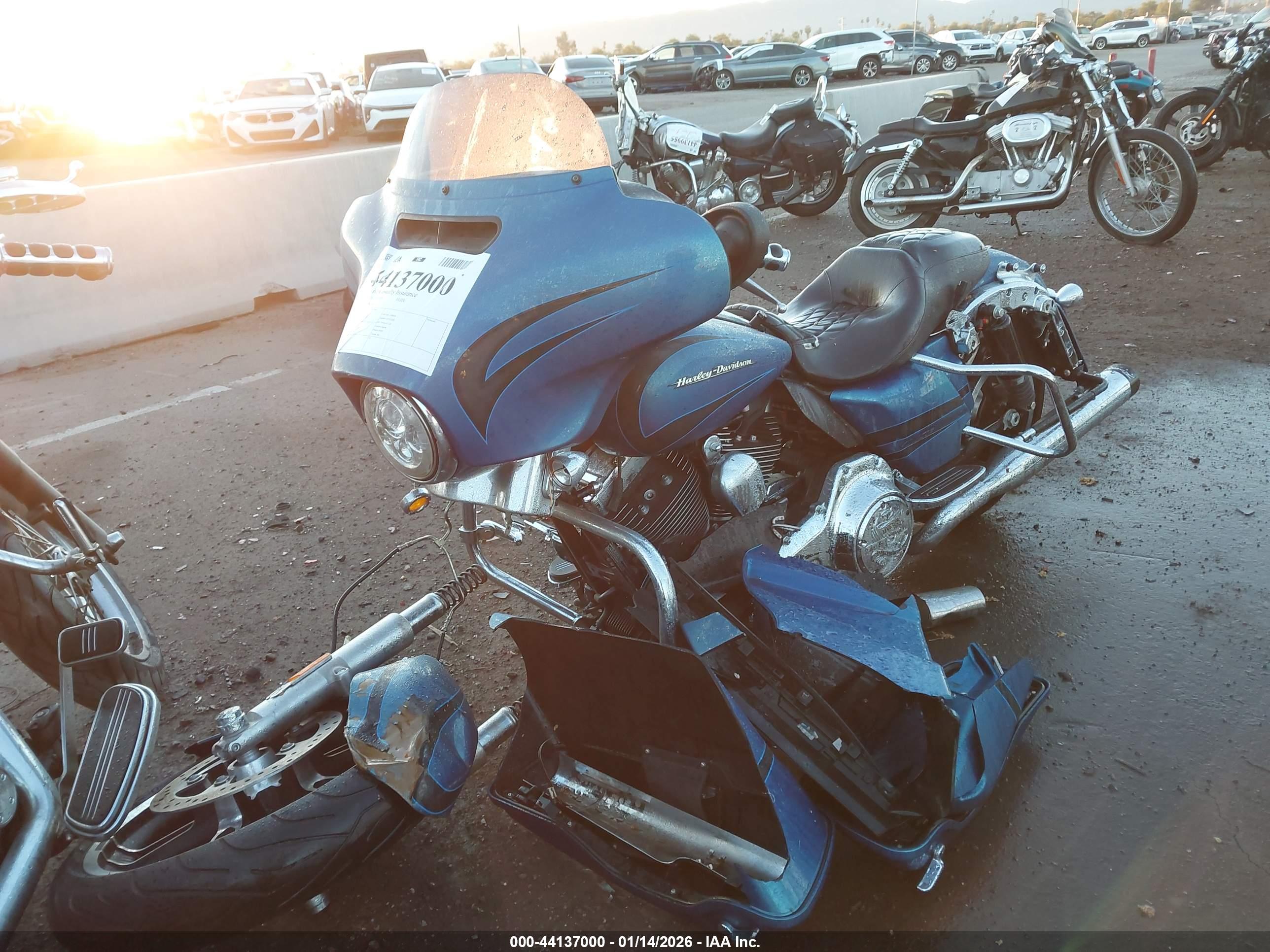 HARLEY-DAVIDSON FLHX image 2