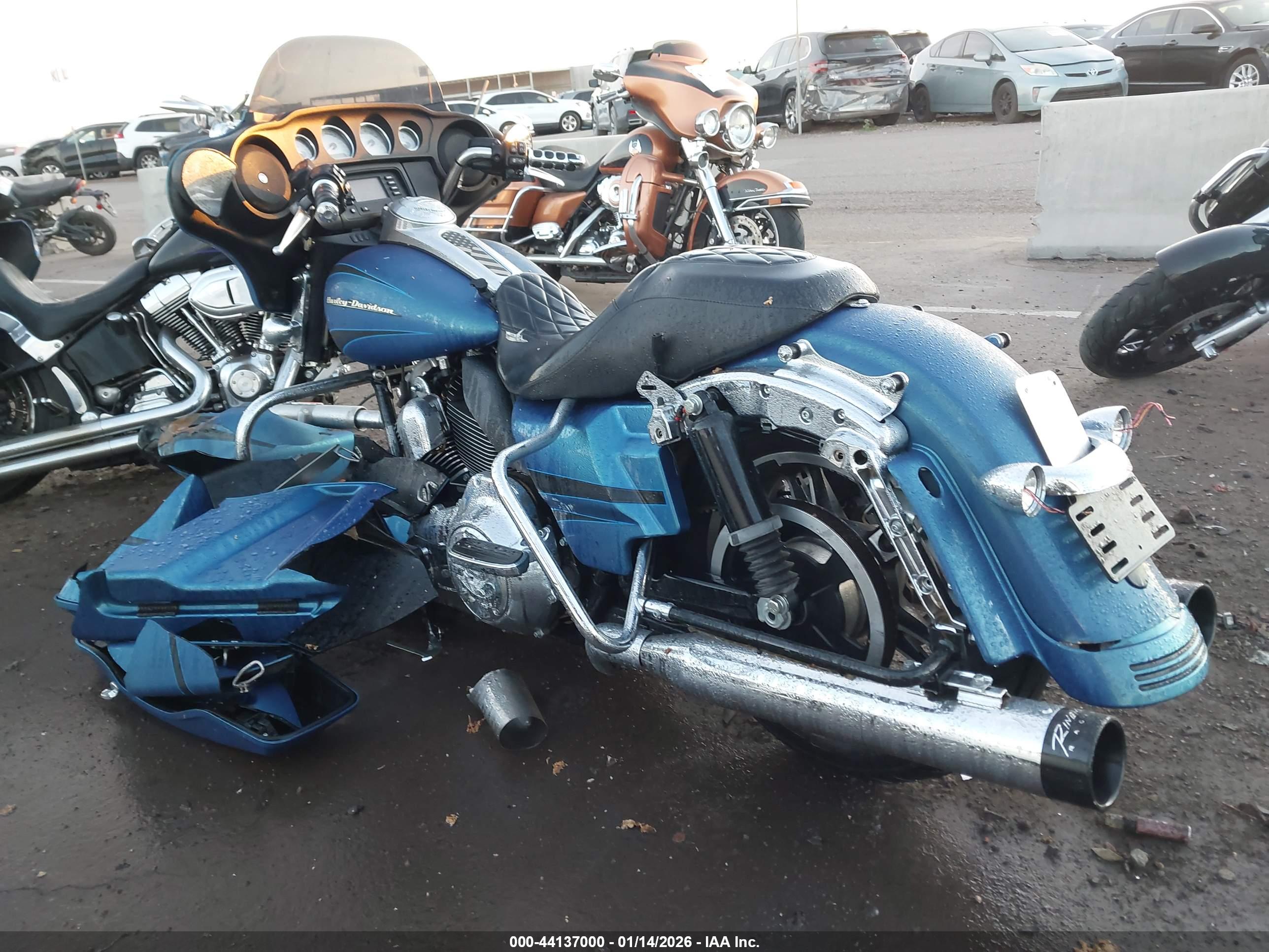 HARLEY-DAVIDSON FLHX image 3