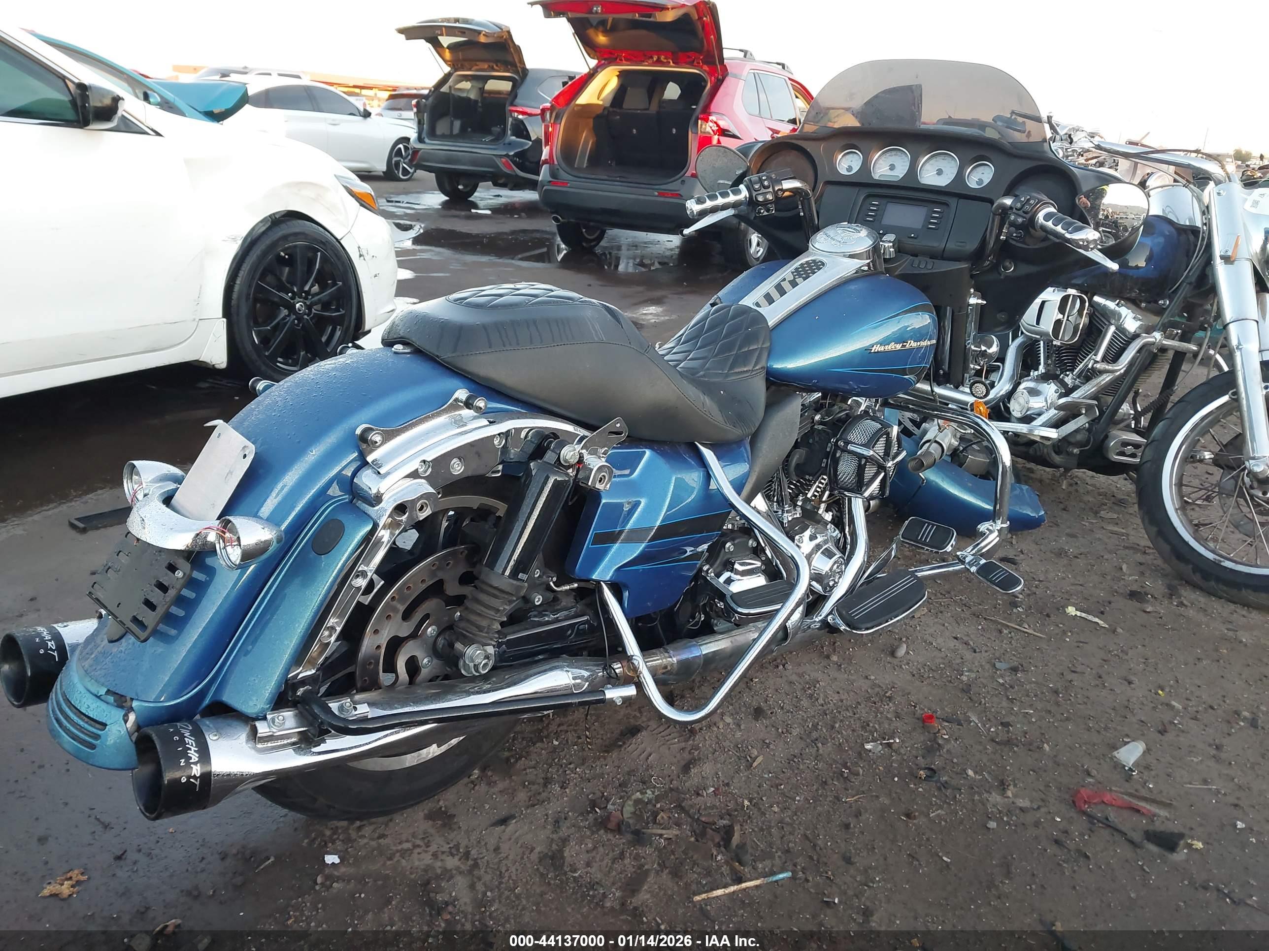 HARLEY-DAVIDSON FLHX image 4