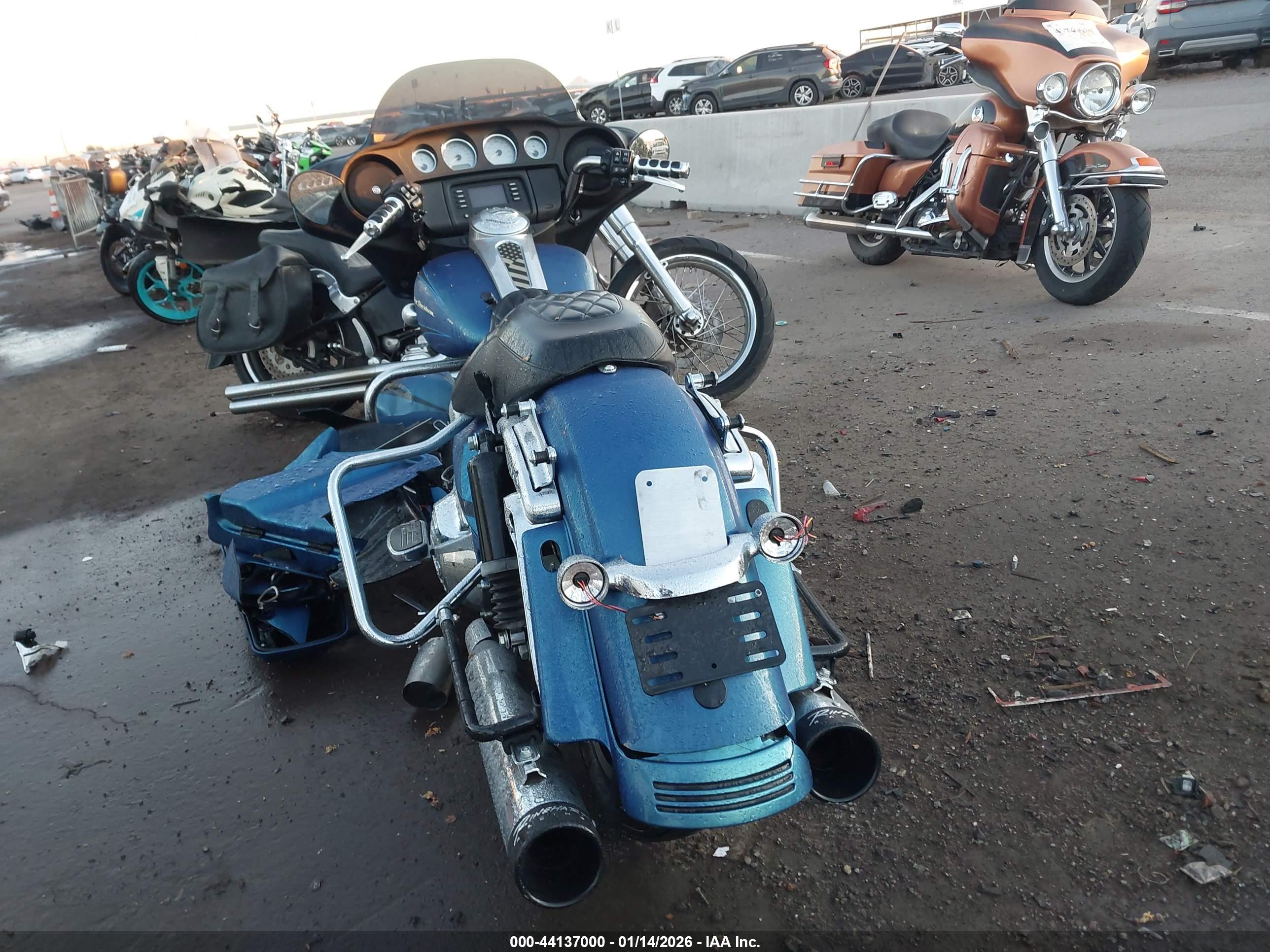 HARLEY-DAVIDSON FLHX image 6