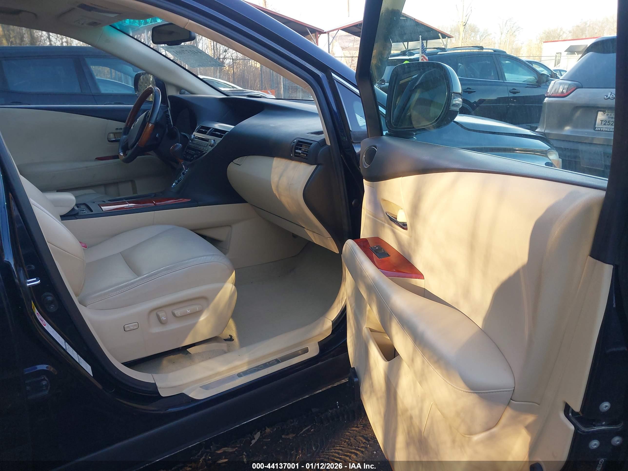 LEXUS RX image 5