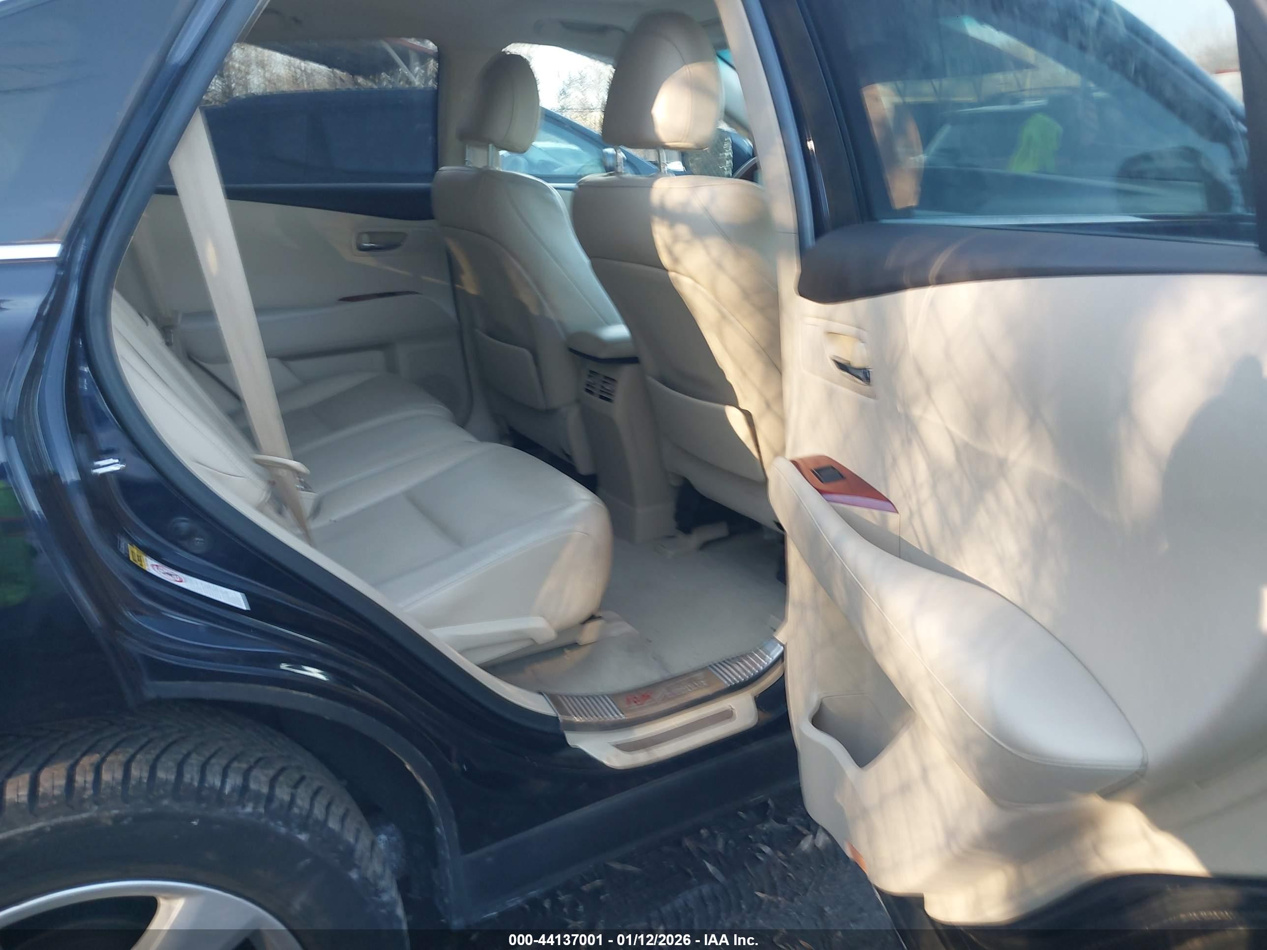 LEXUS RX image 8