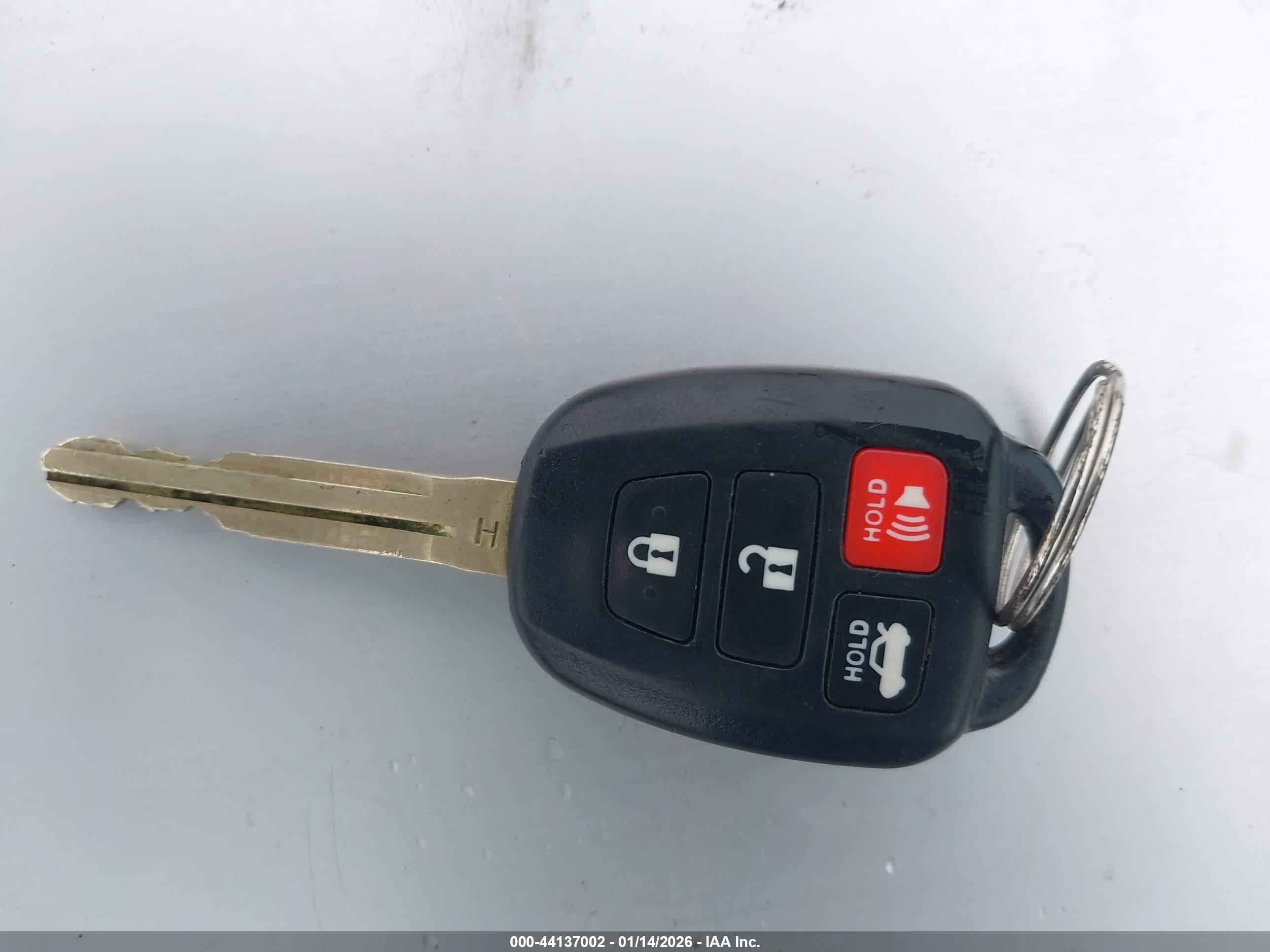 TOYOTA COROLLA image 11
