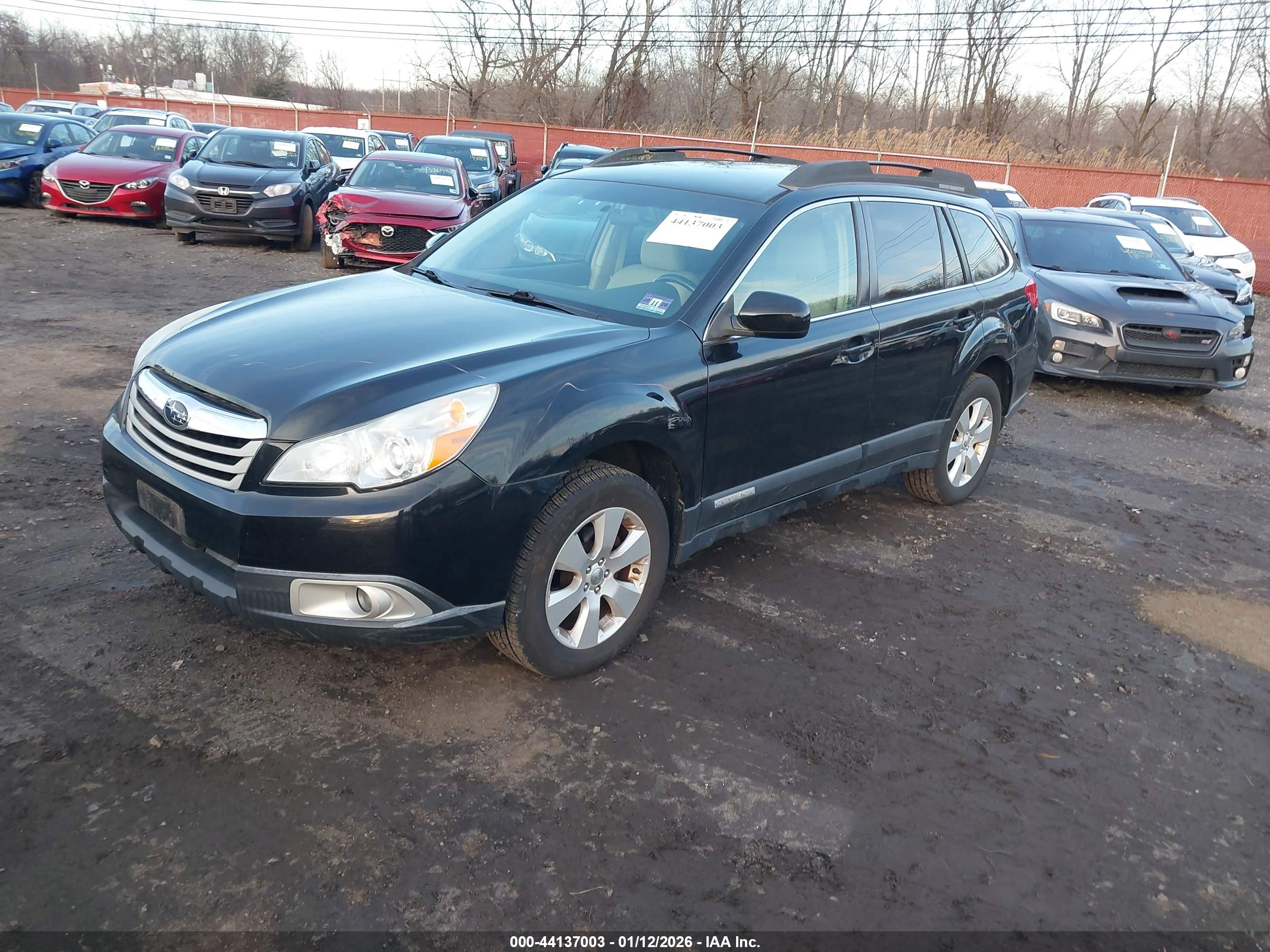 SUBARU OUTBACK image 2