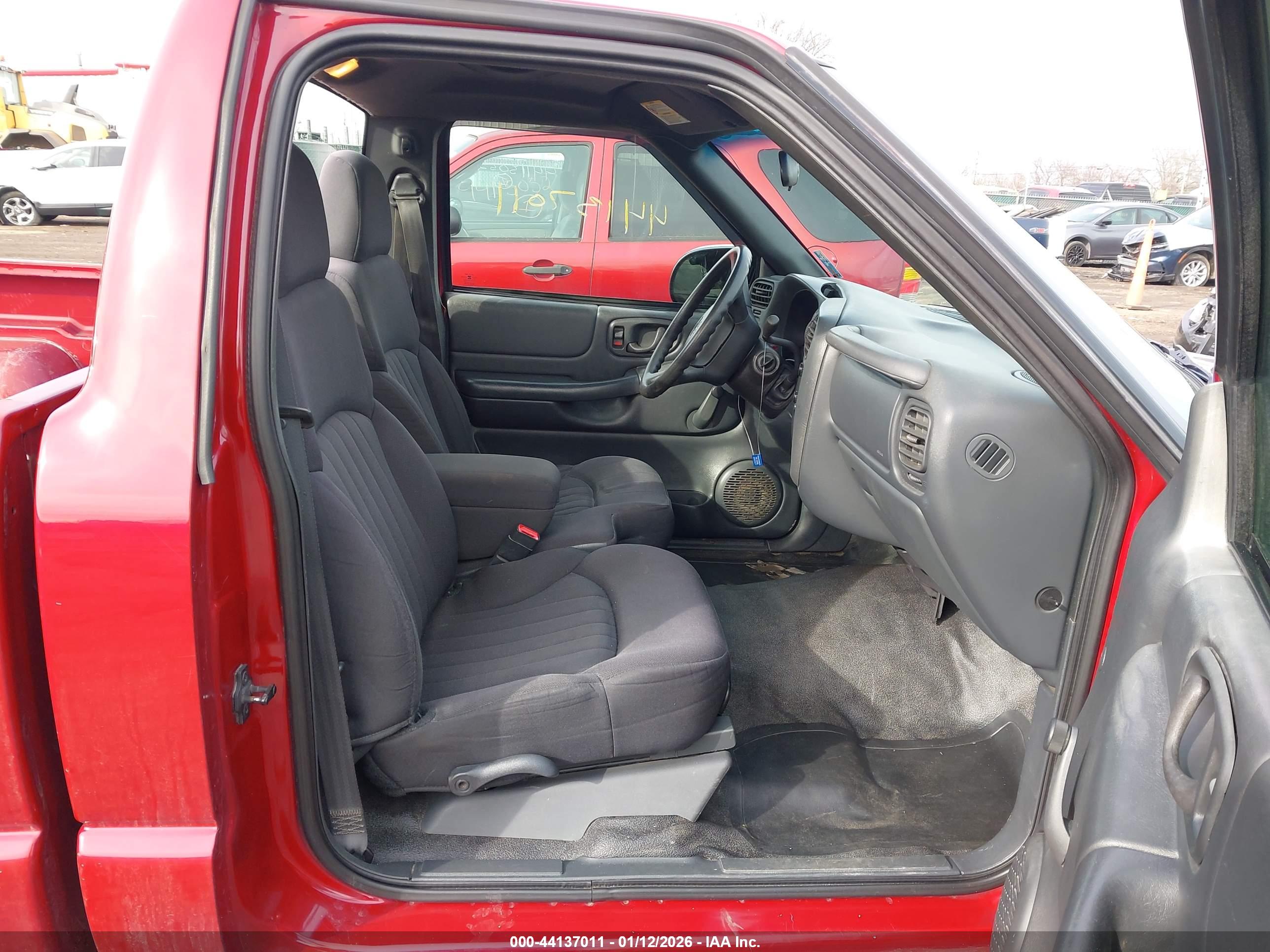 CHEVROLET S-10 image 5