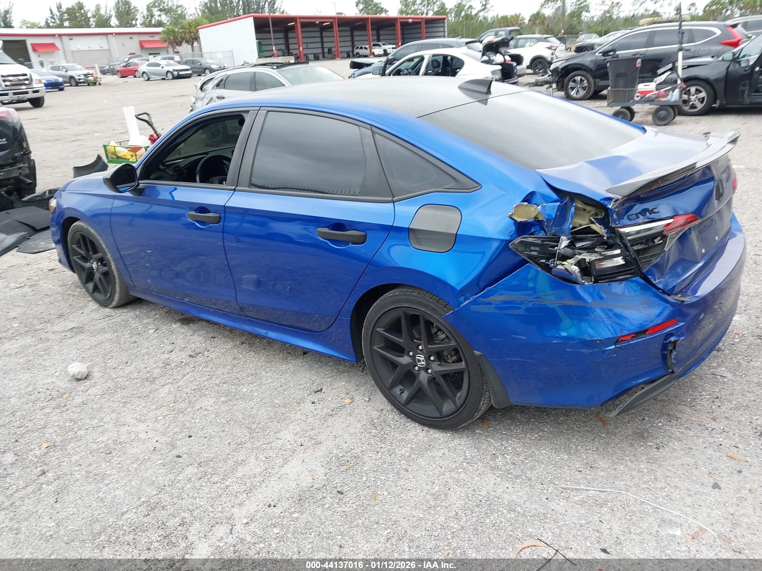 HONDA CIVIC image 3