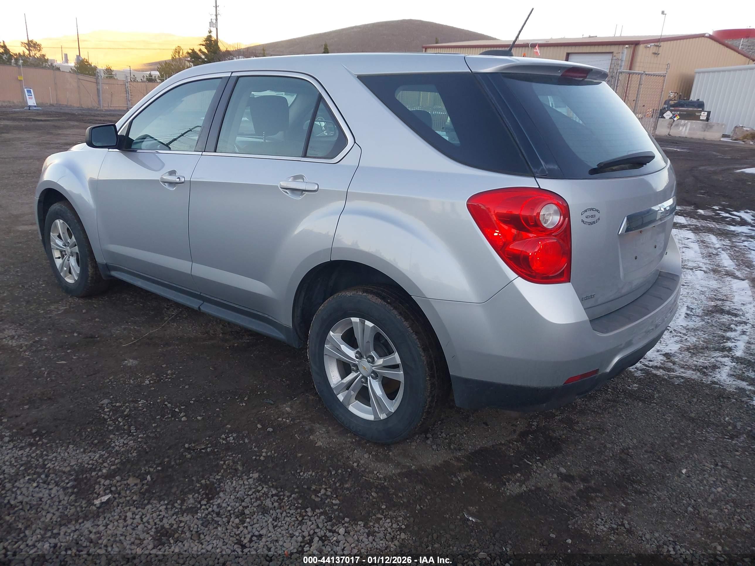 CHEVROLET EQUINOX image 3