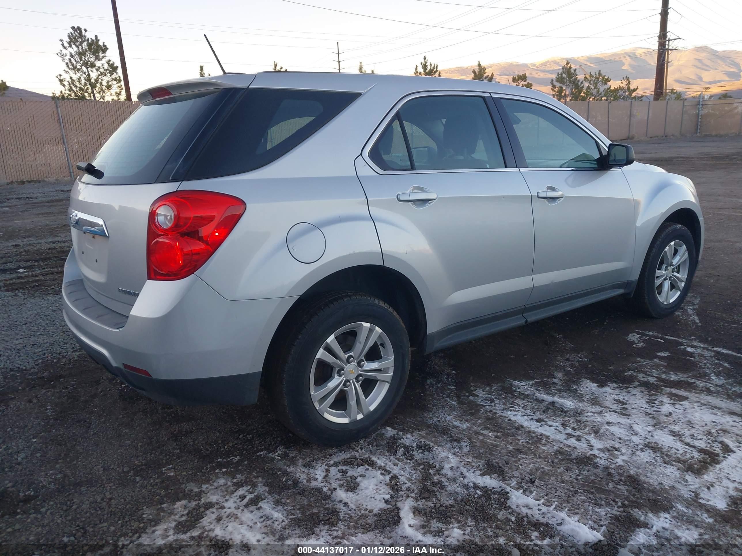 CHEVROLET EQUINOX image 4