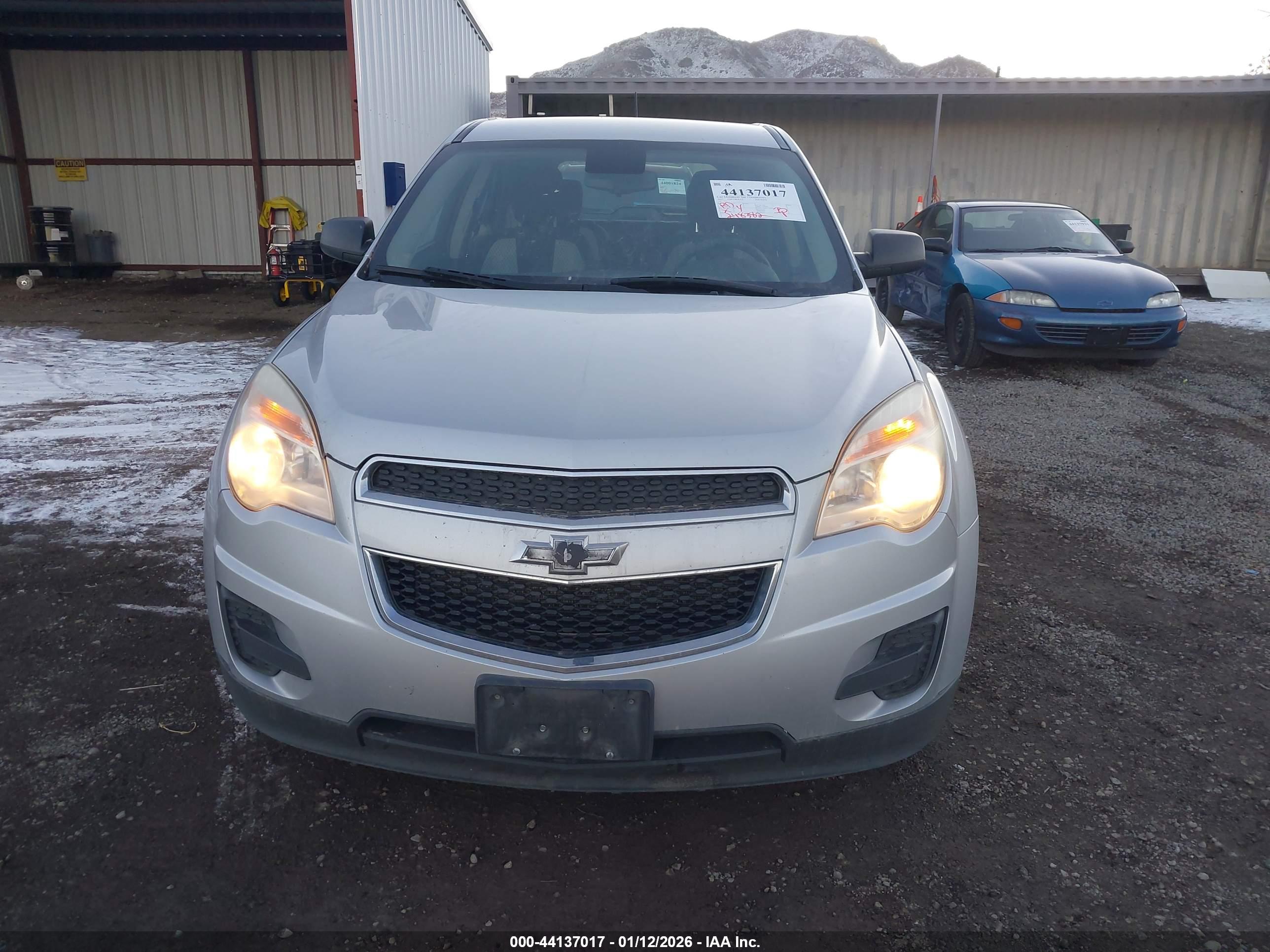 CHEVROLET EQUINOX image 6