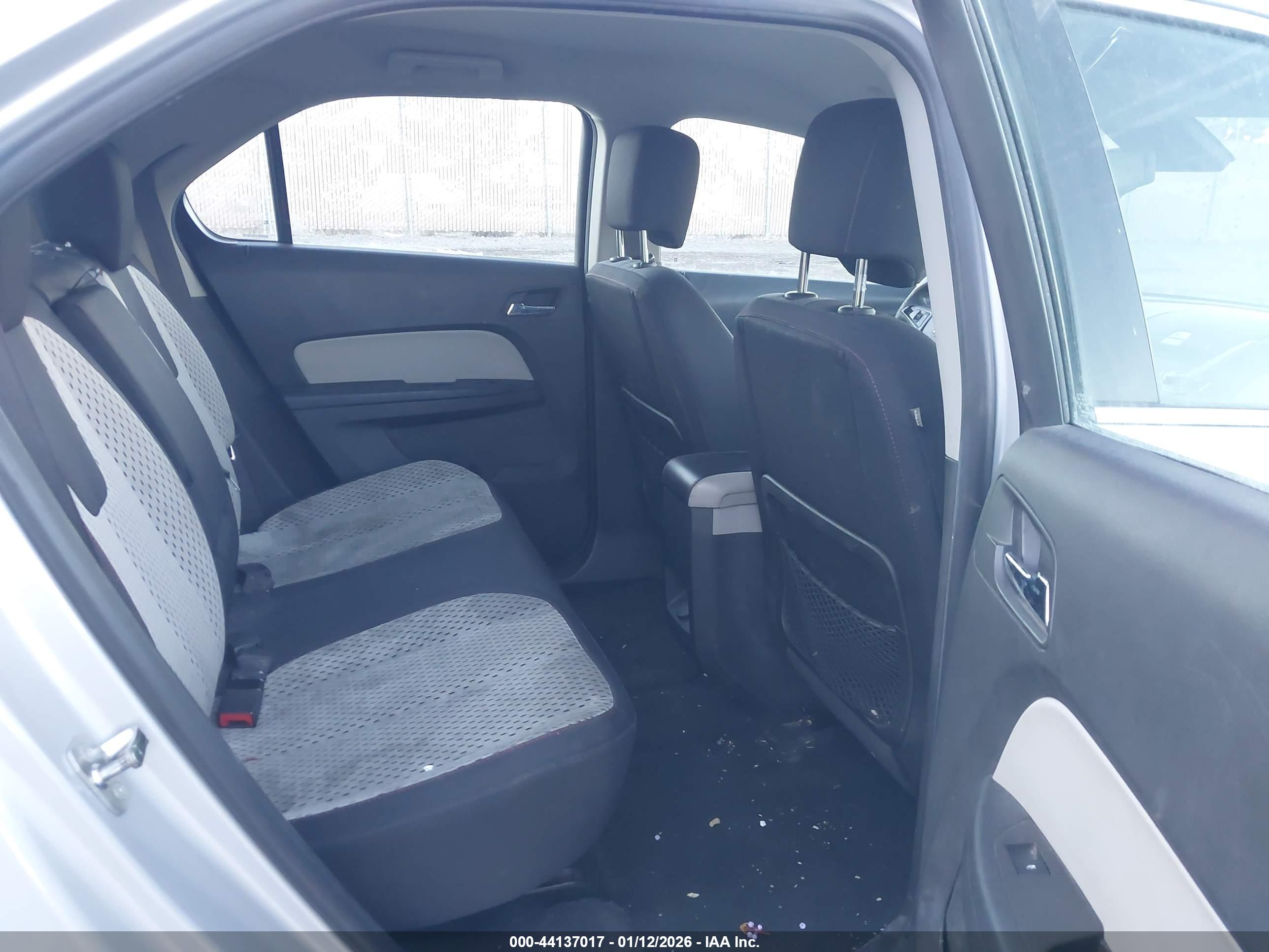 CHEVROLET EQUINOX image 8
