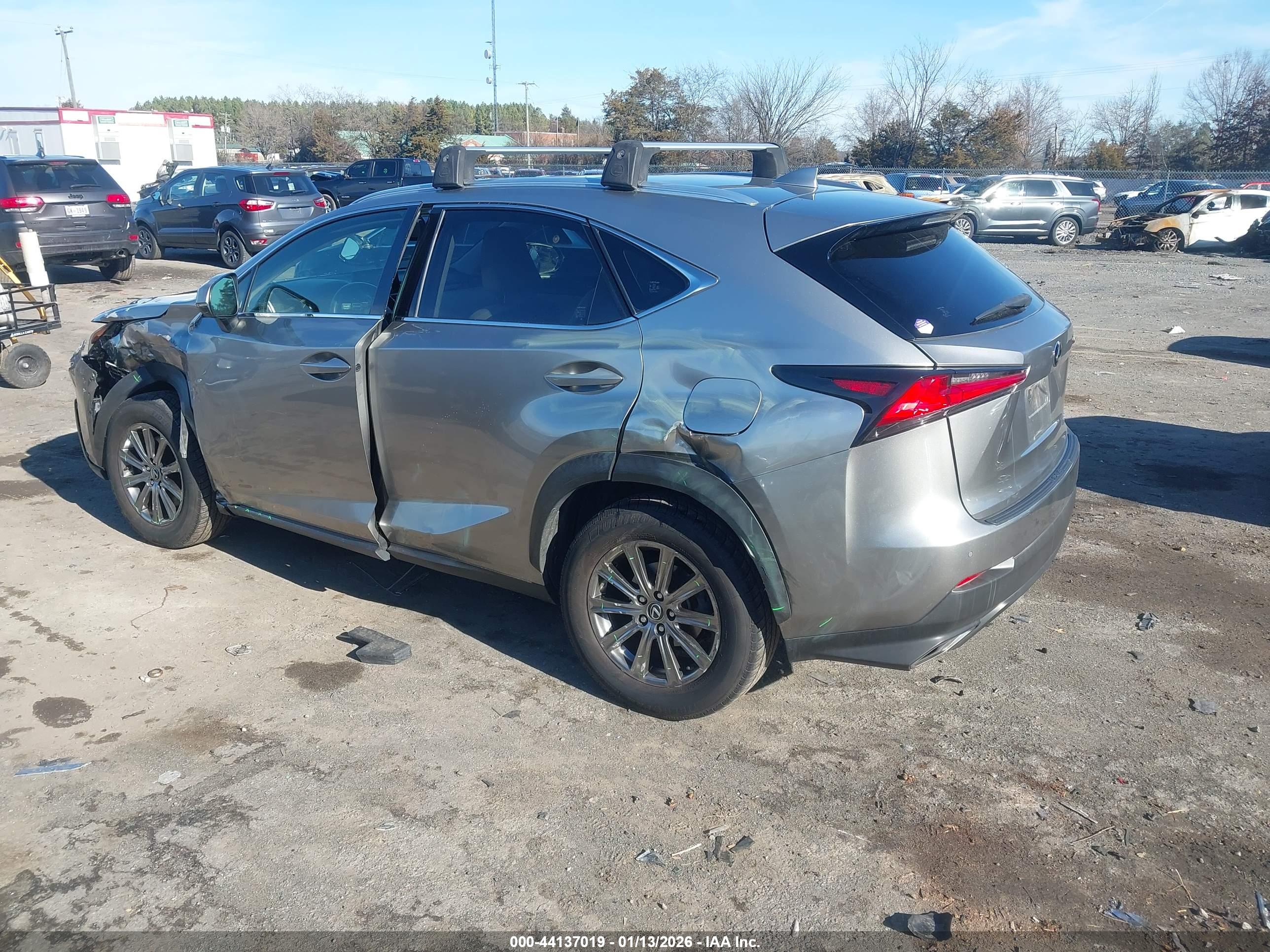 LEXUS NX image 3