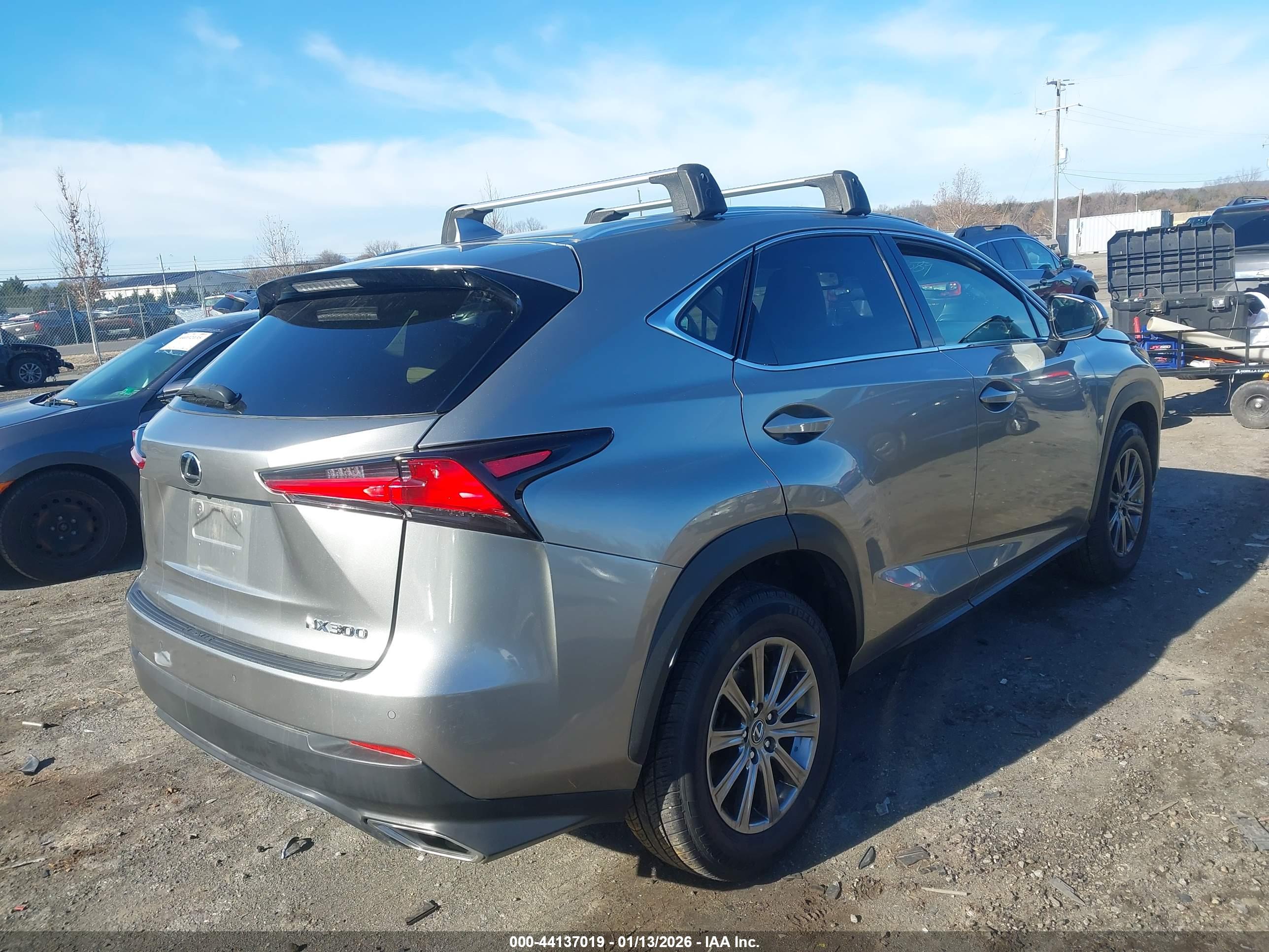 LEXUS NX image 4
