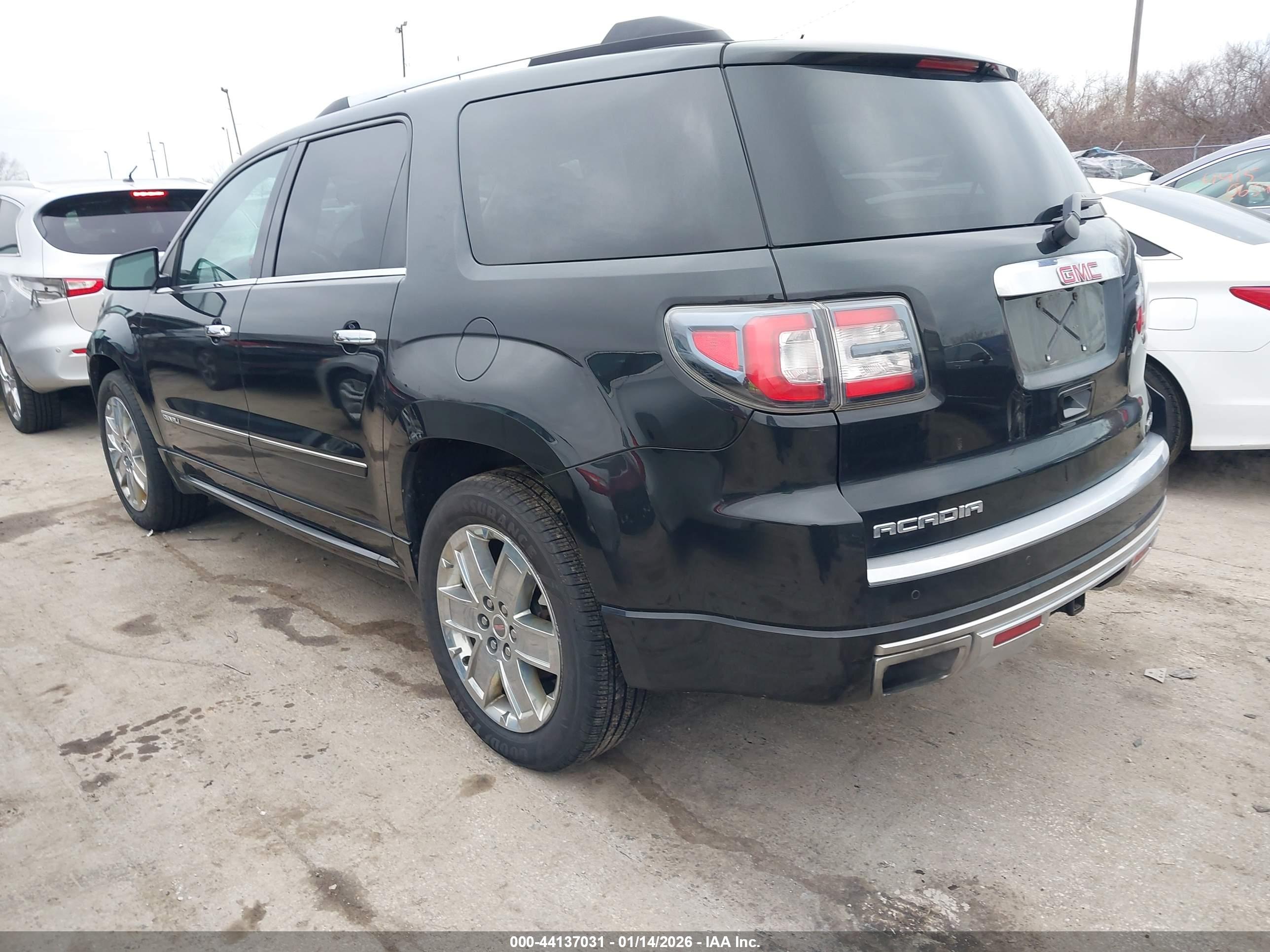 GMC ACADIA image 3