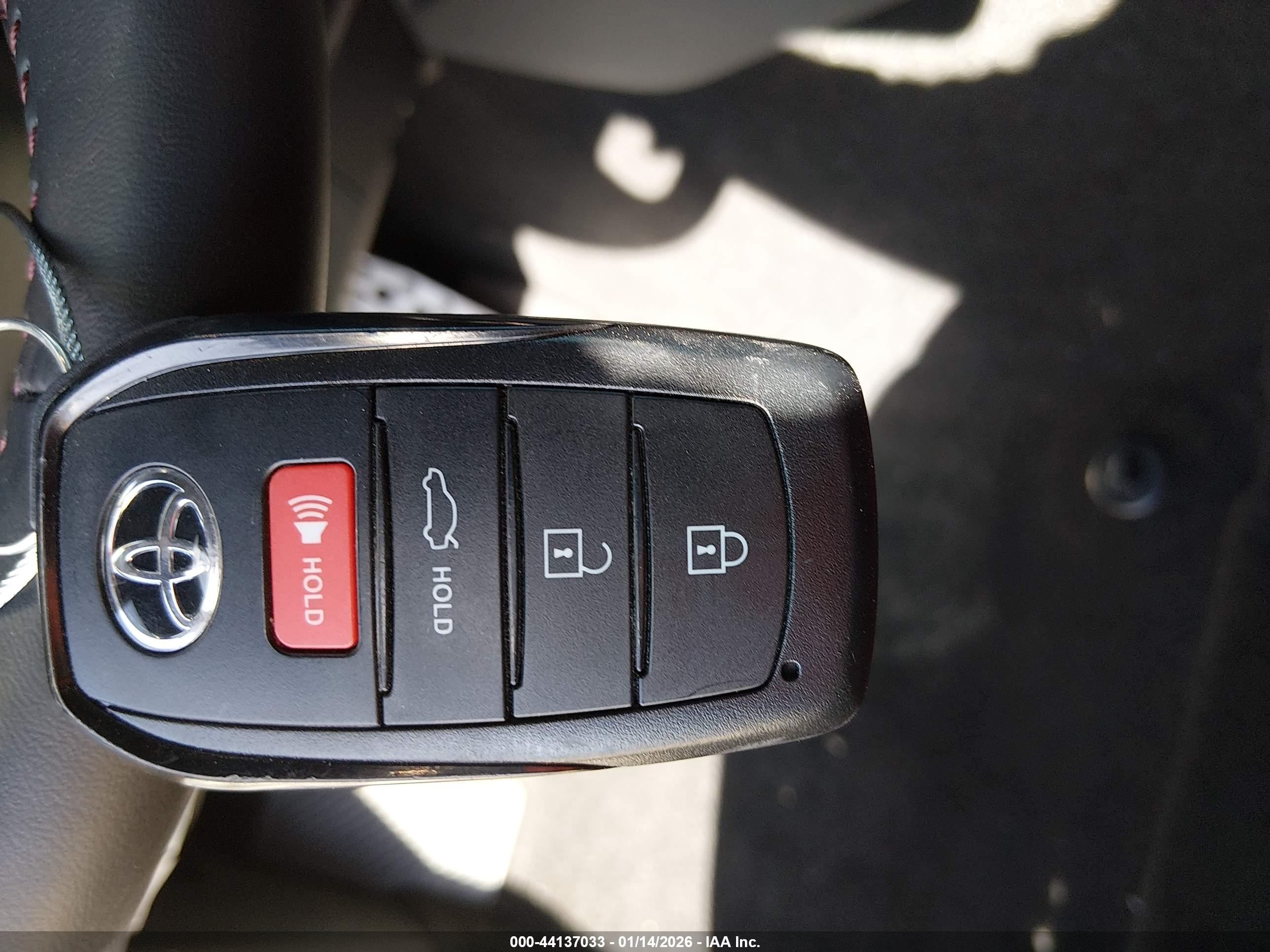 TOYOTA CAMRY image 11