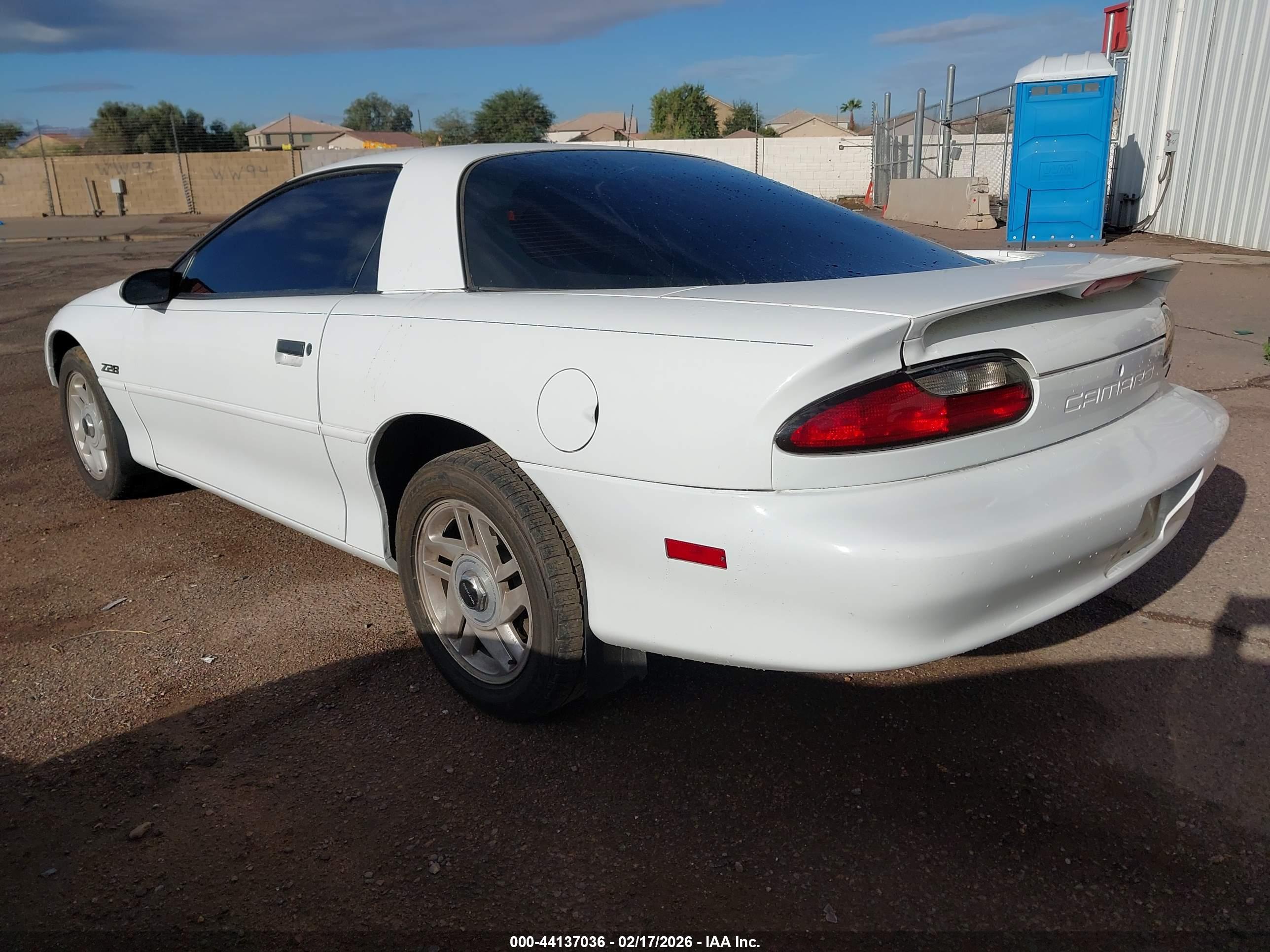 CHEVROLET CAMARO image 3