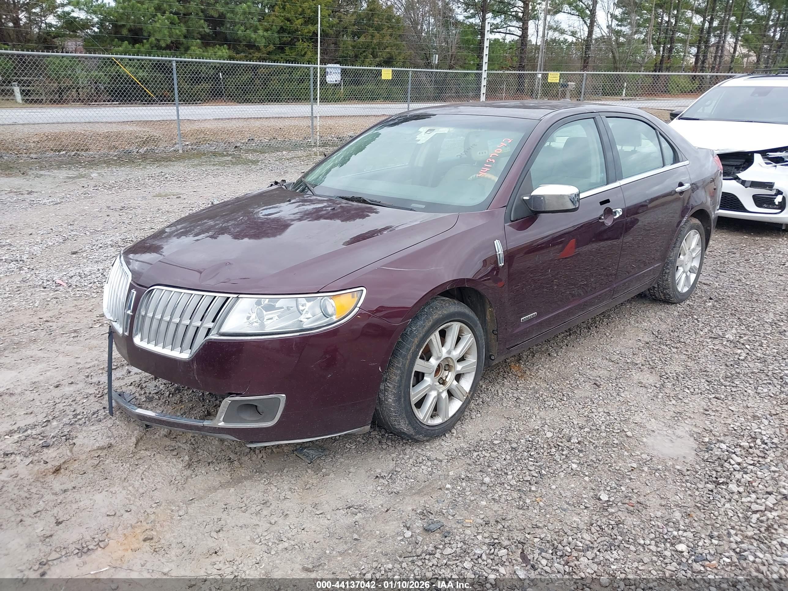 LINCOLN MKZ image 2