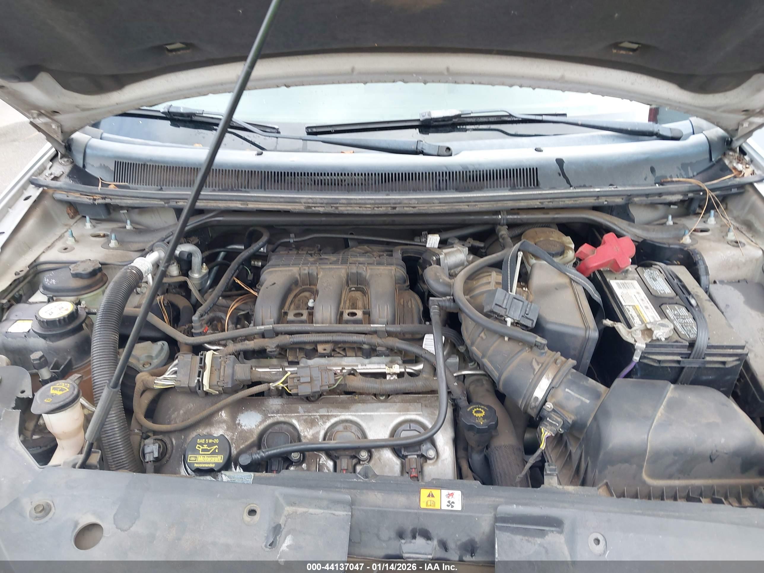FORD TAURUS image 10
