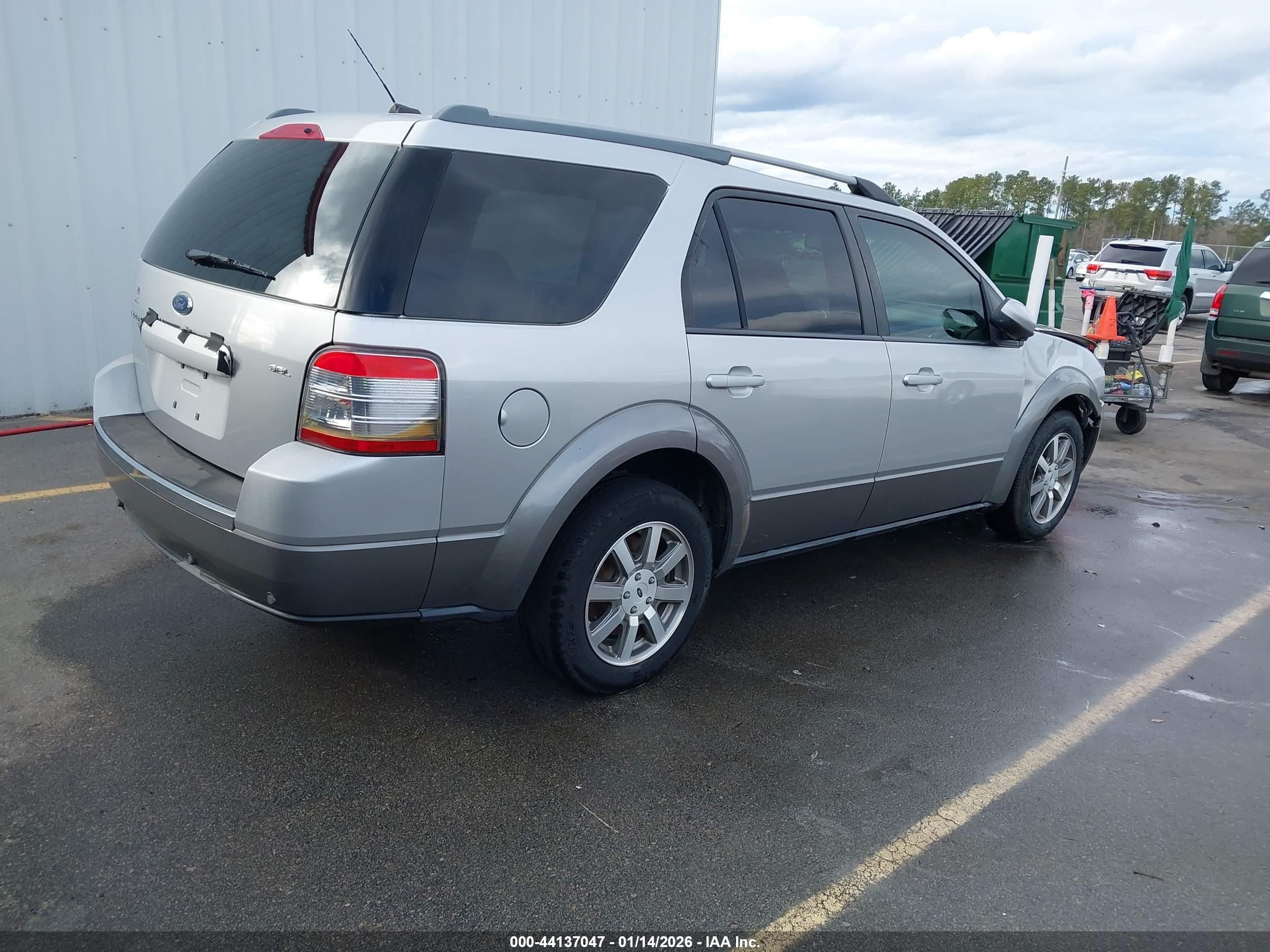FORD TAURUS image 4