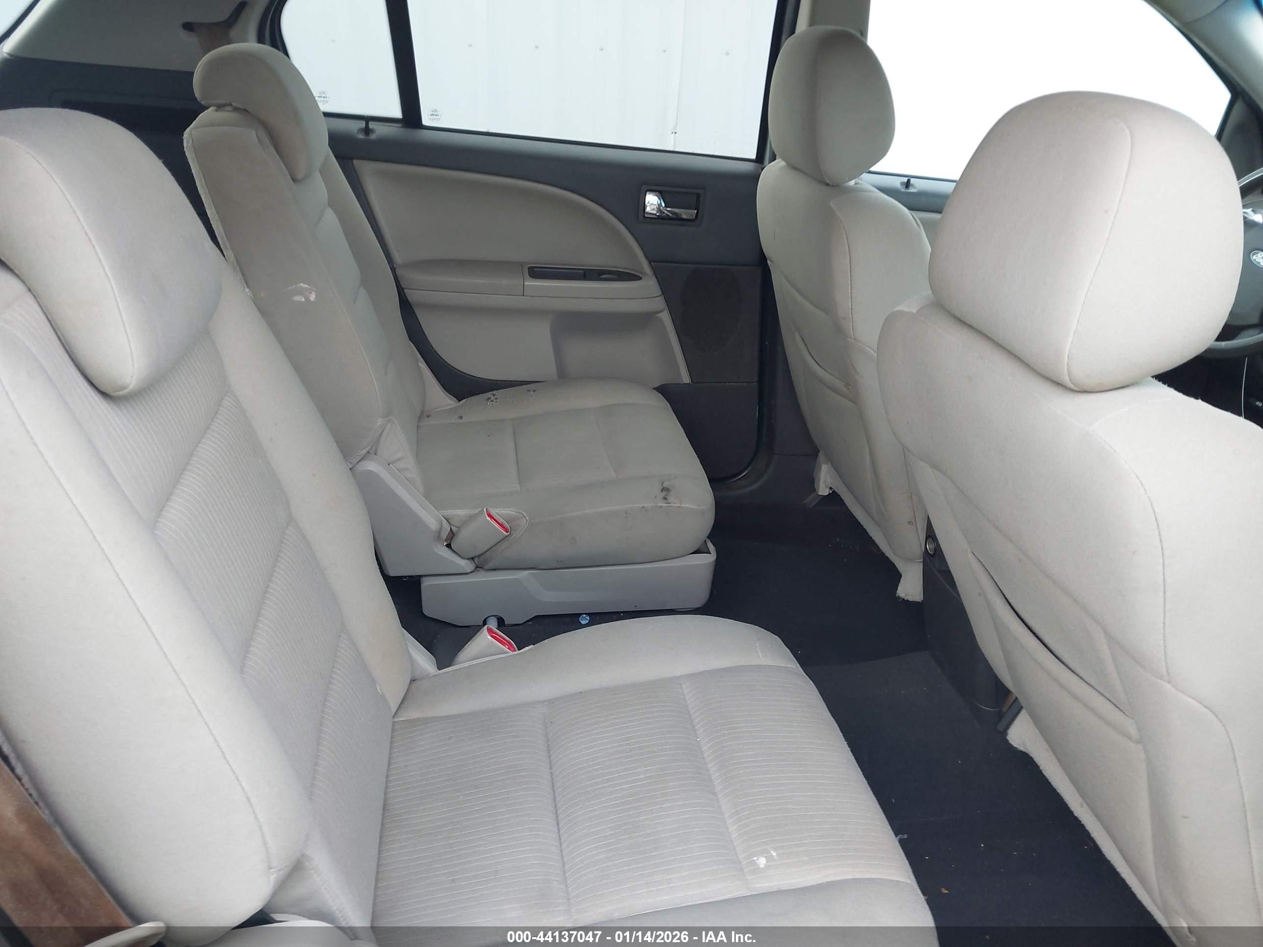 FORD TAURUS image 8