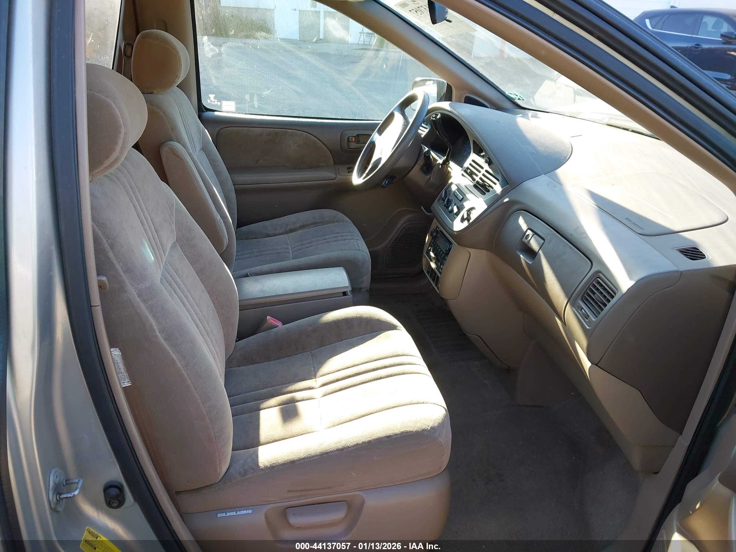 TOYOTA SIENNA image 5