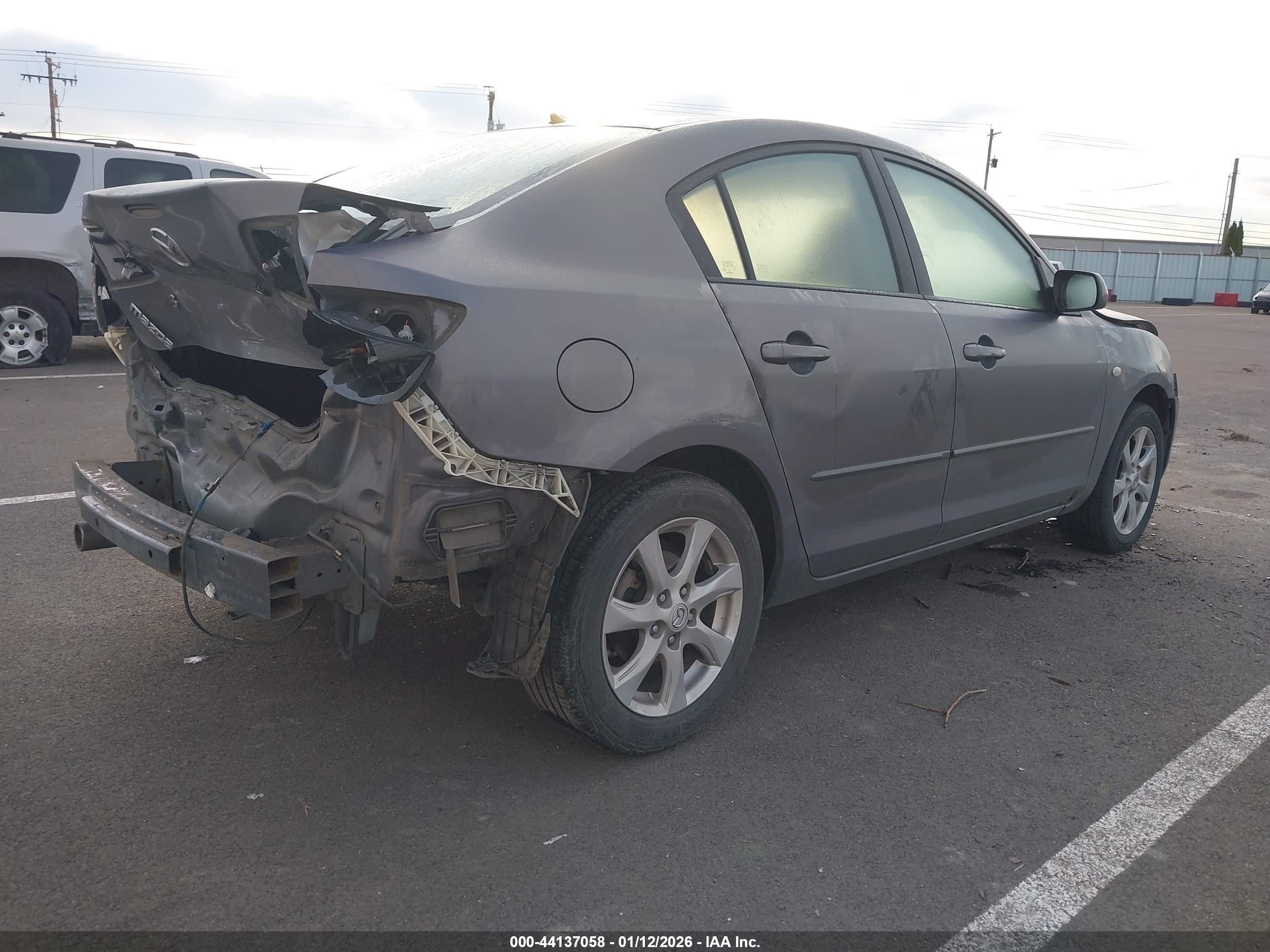 MAZDA MAZDA3 image 4