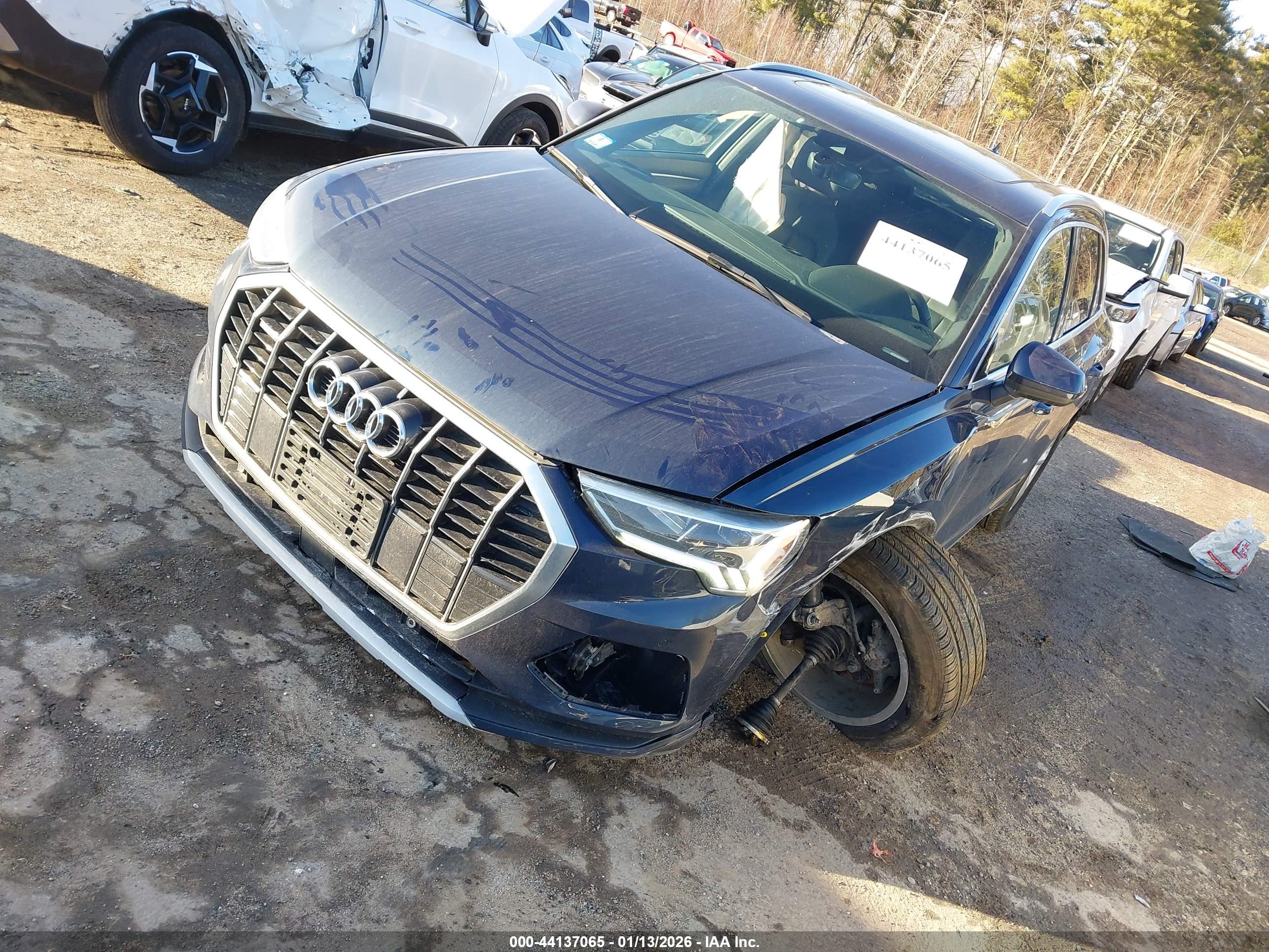 AUDI Q3 image 2