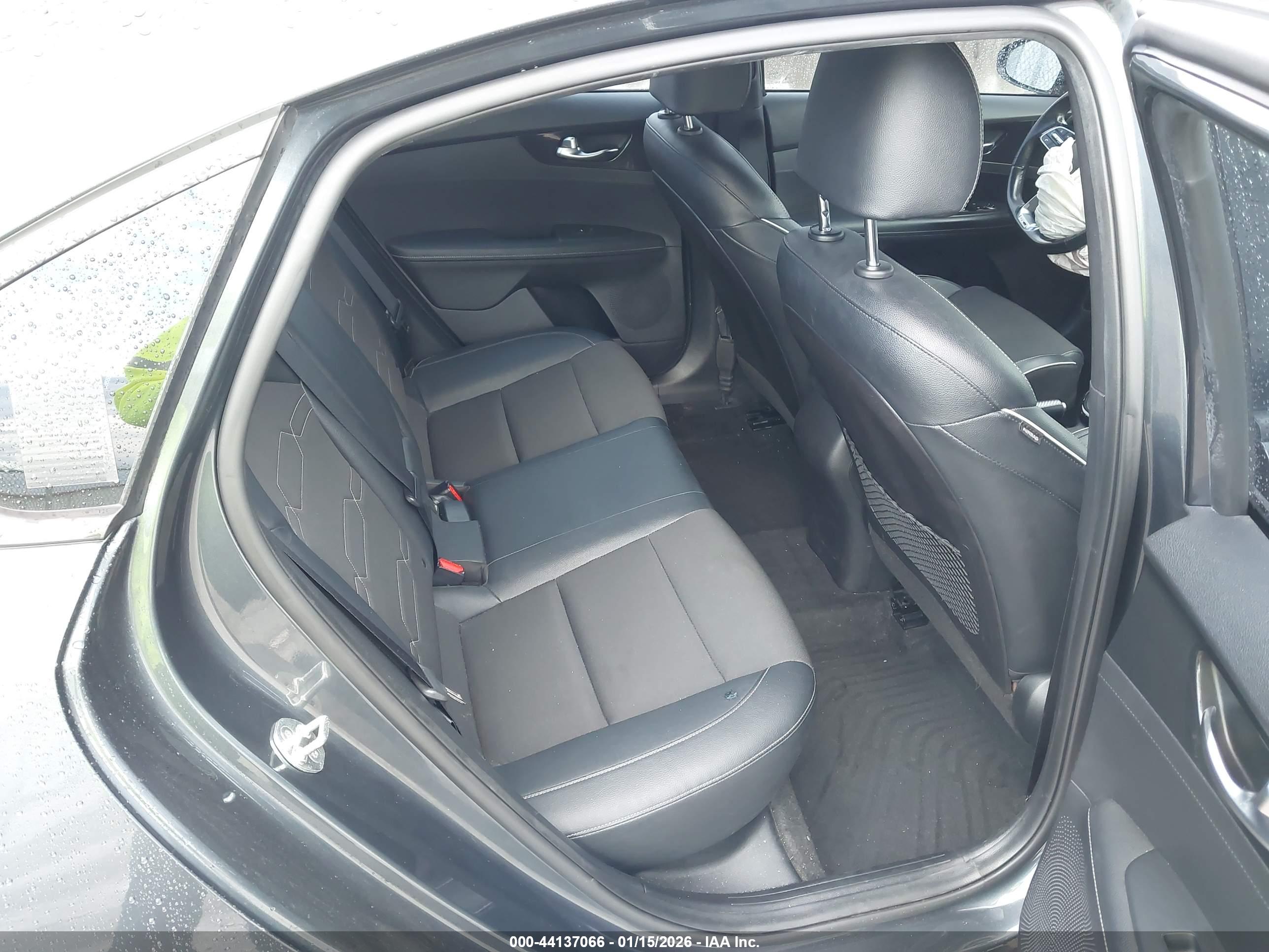 KIA FORTE image 8
