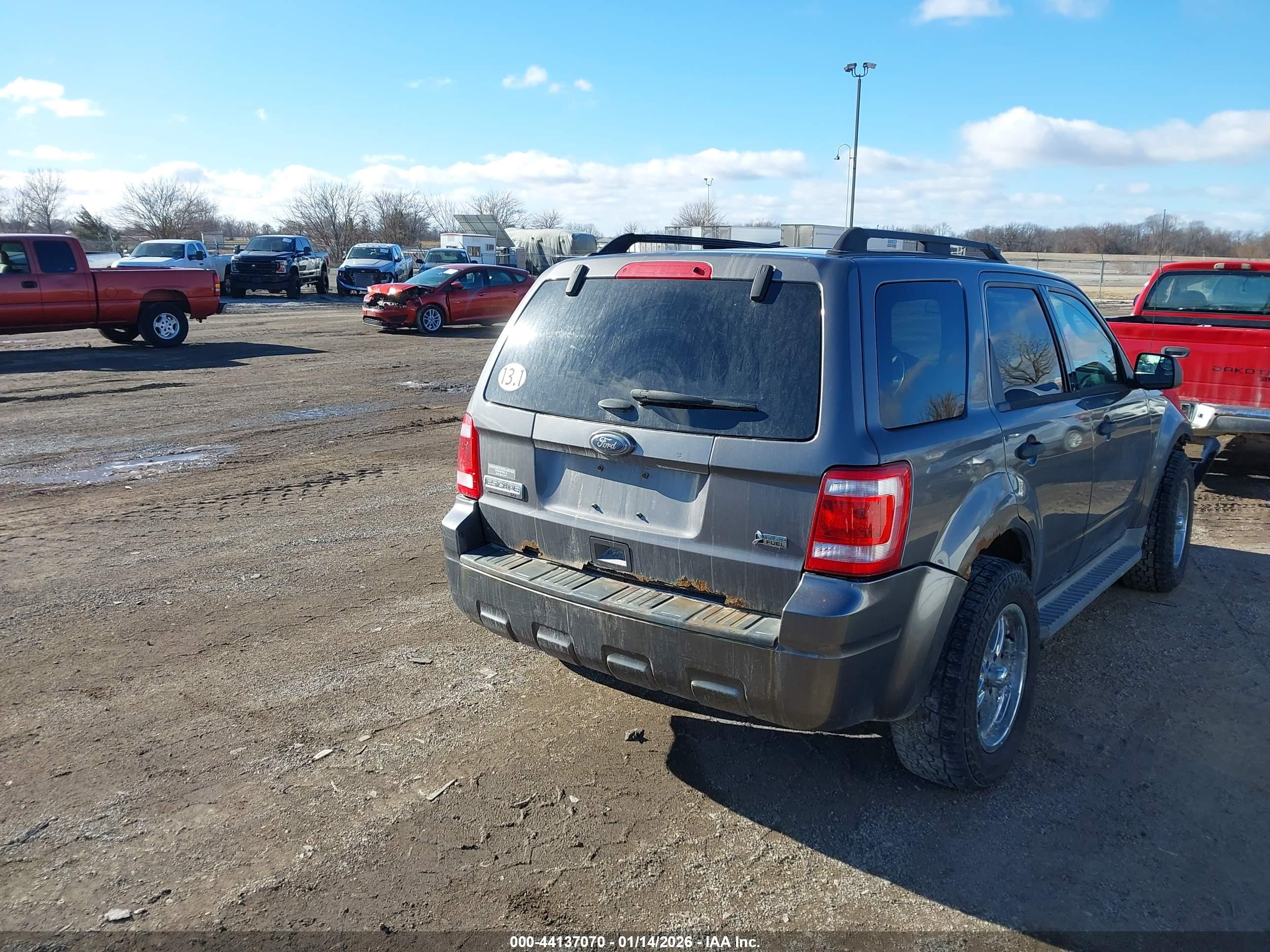 FORD ESCAPE image 4