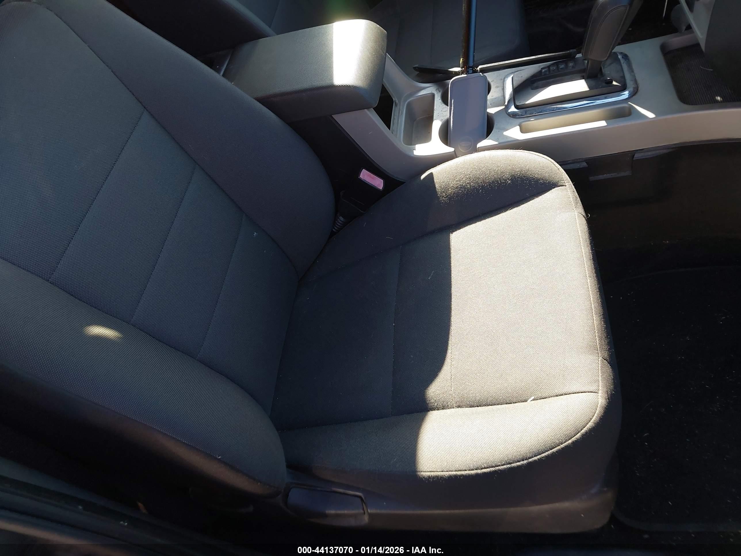 FORD ESCAPE image 5