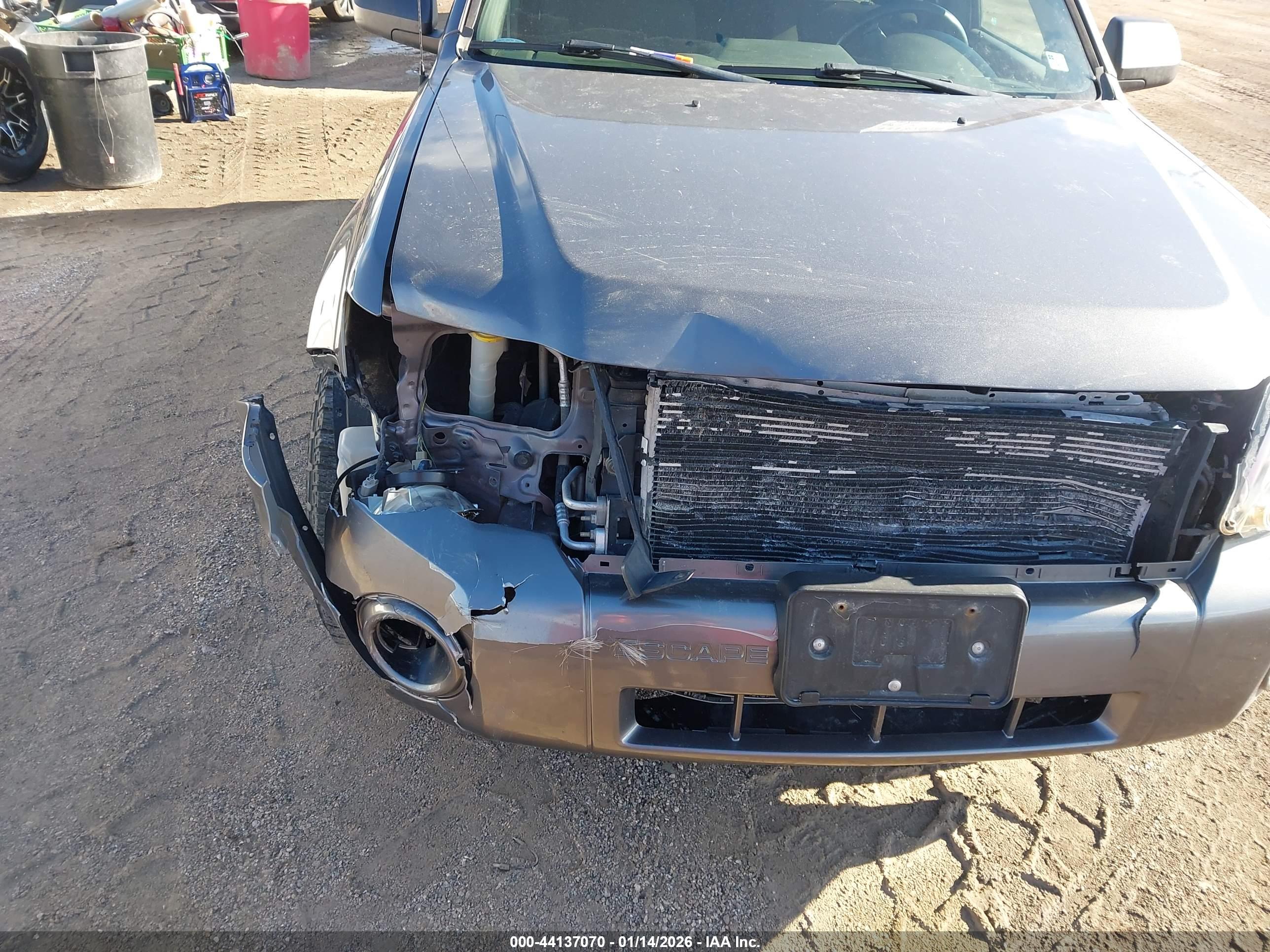 FORD ESCAPE image 6