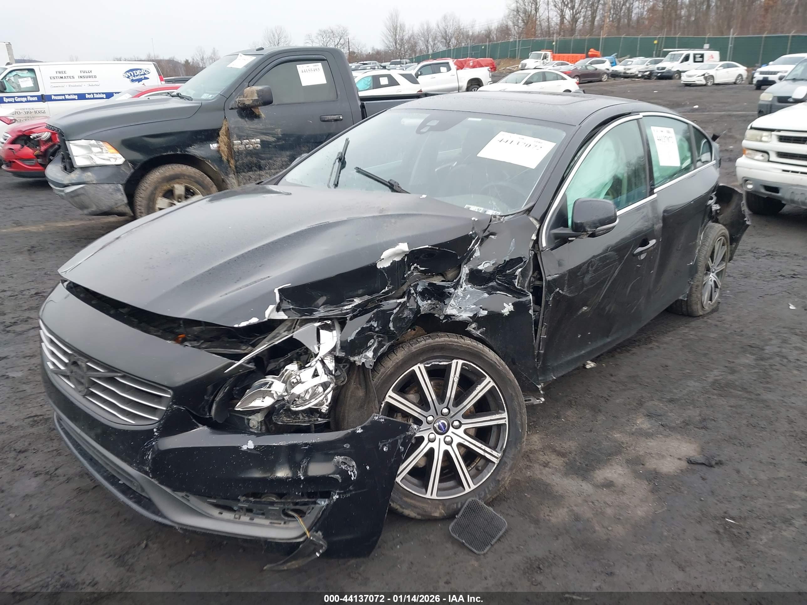 VOLVO S60 image 6