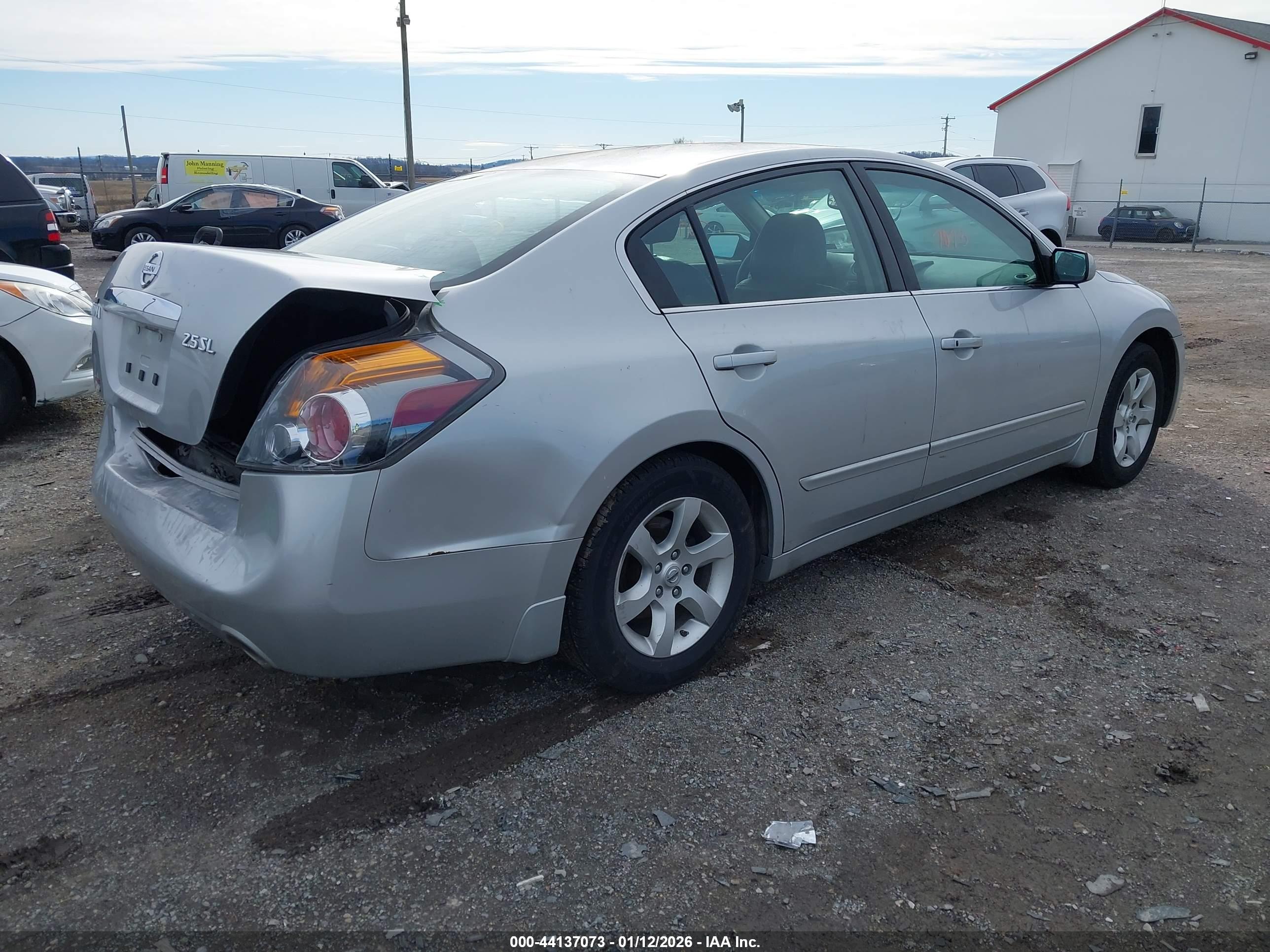 NISSAN ALTIMA image 4