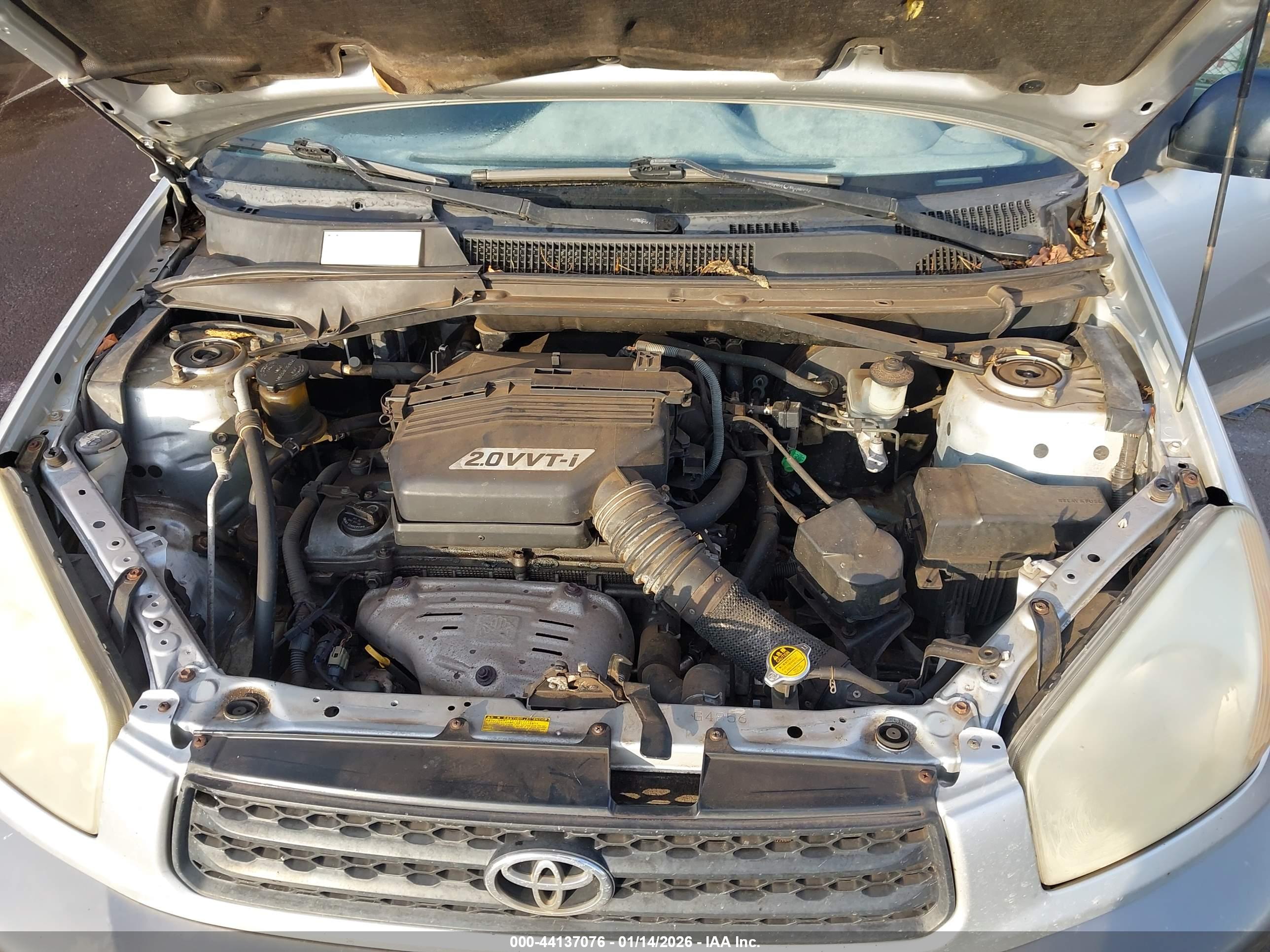 TOYOTA RAV4 image 10
